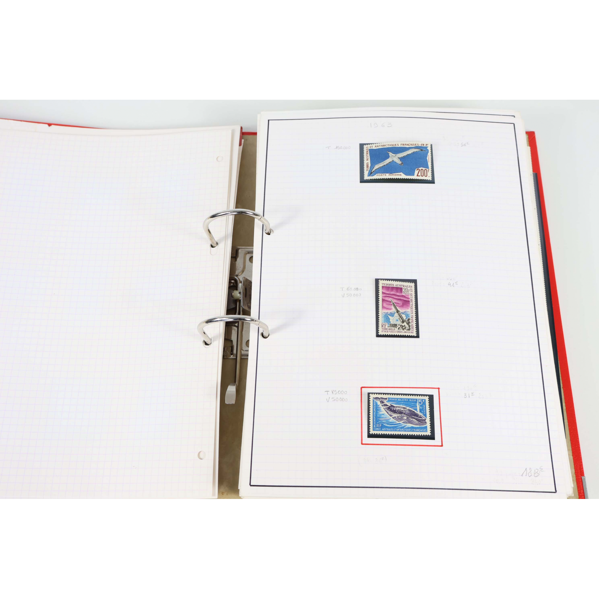 TAAF COLLECTION / STOCK DE 1956 À 1986 TIMBRES NEUFS** AVEC FEUILLES COMPLÈTES