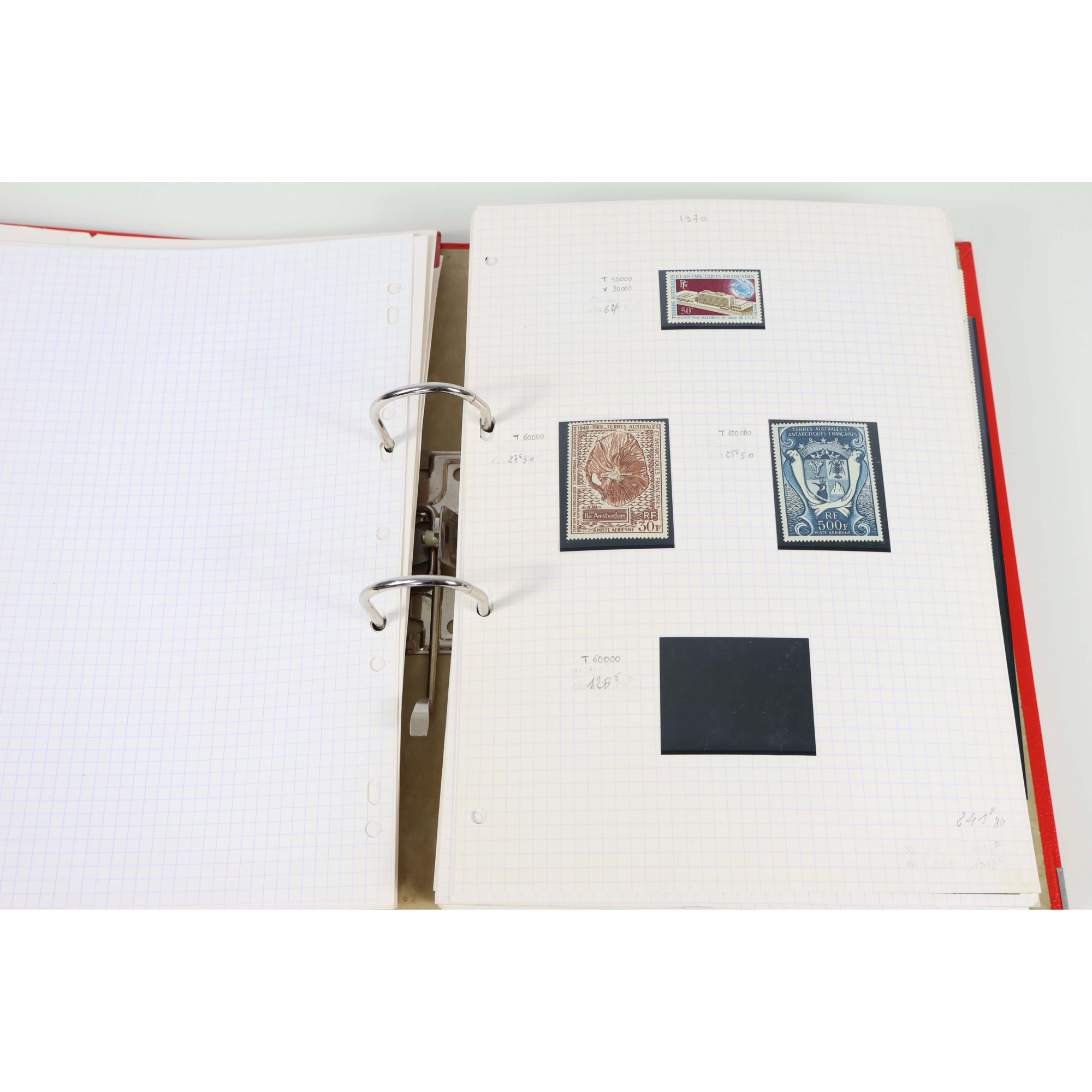 TAAF COLLECTION / STOCK DE 1956 À 1986 TIMBRES NEUFS** AVEC FEUILLES COMPLÈTES