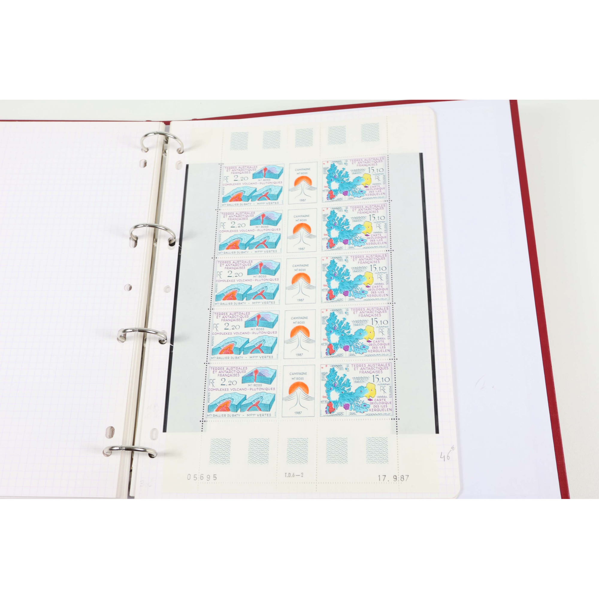 TAAF COLLECTION/STOCK DE TIMBRES NEUFS** DES ANNÉES 80 AVEC FEUILLES COMPLÈTES