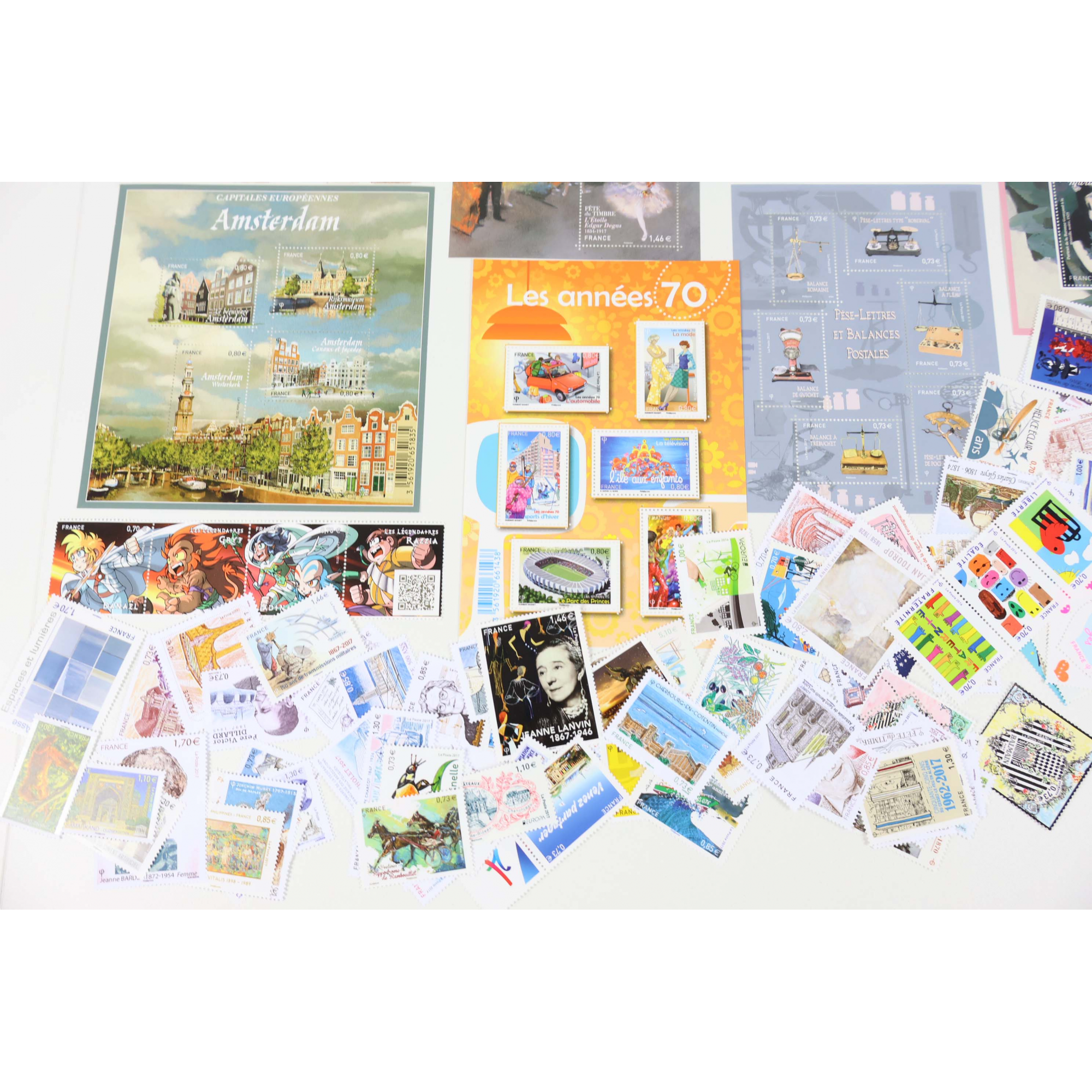 FRANCE LOT DE TIMBRES ET BLOCS-FEUILLET NEUFS** DE 2016 ET 2017 FACIALE 149€