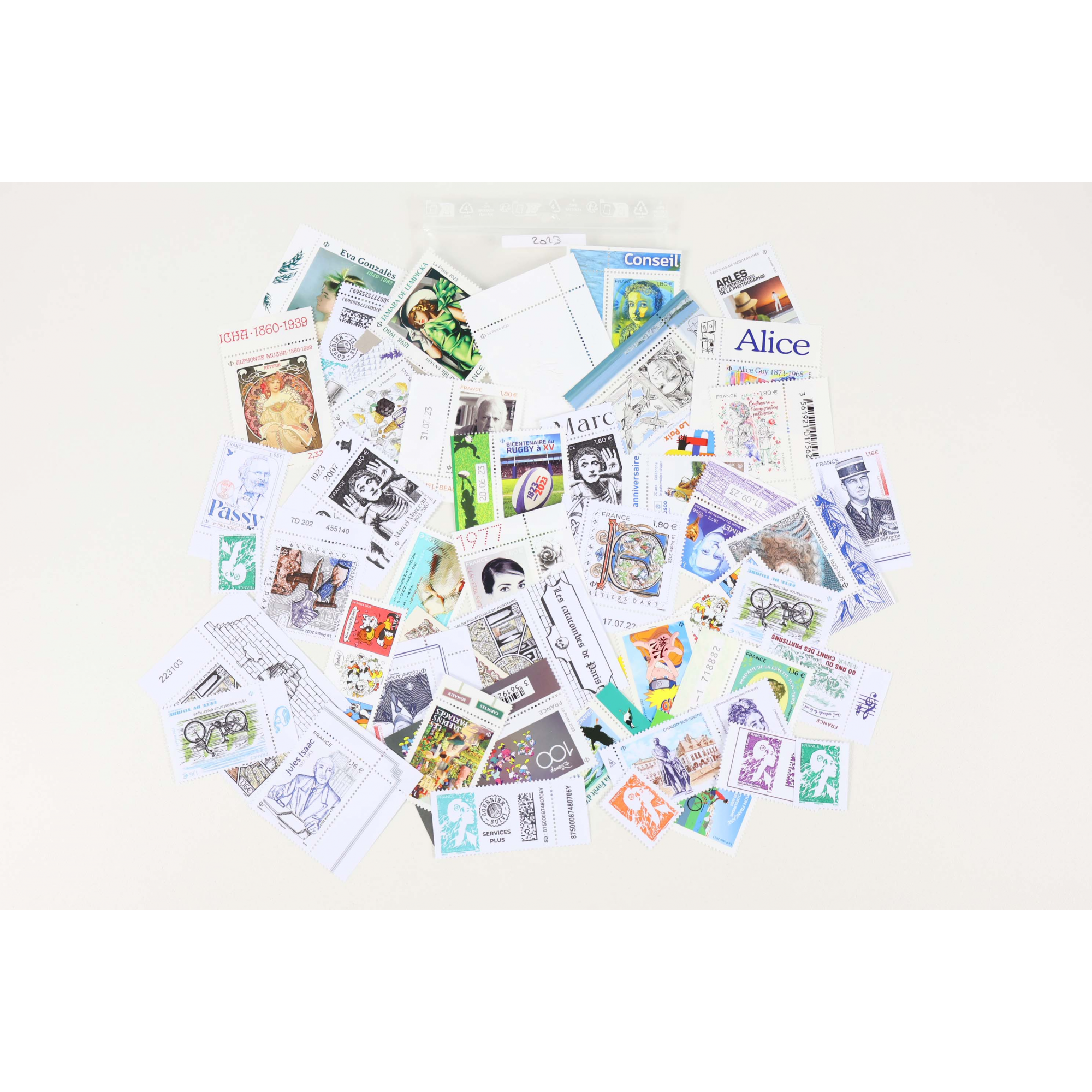 FRANCE LOT DE TIMBRES-POSTES NEUFS** DE 2022 À 2025 FACIALE 271€