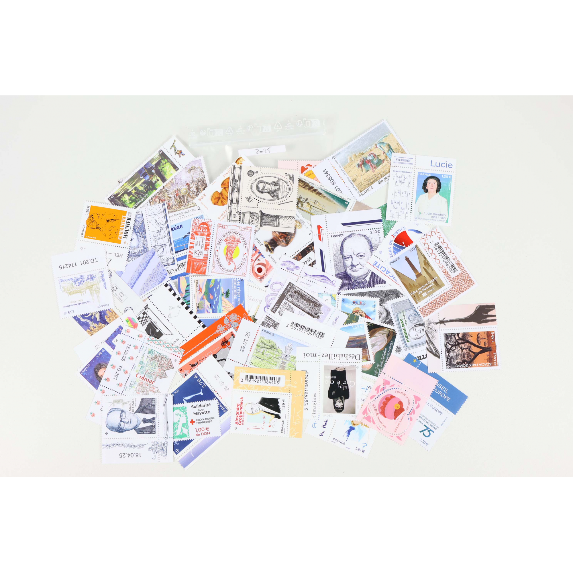 FRANCE LOT DE TIMBRES-POSTES NEUFS** DE 2022 À 2025 FACIALE 271€