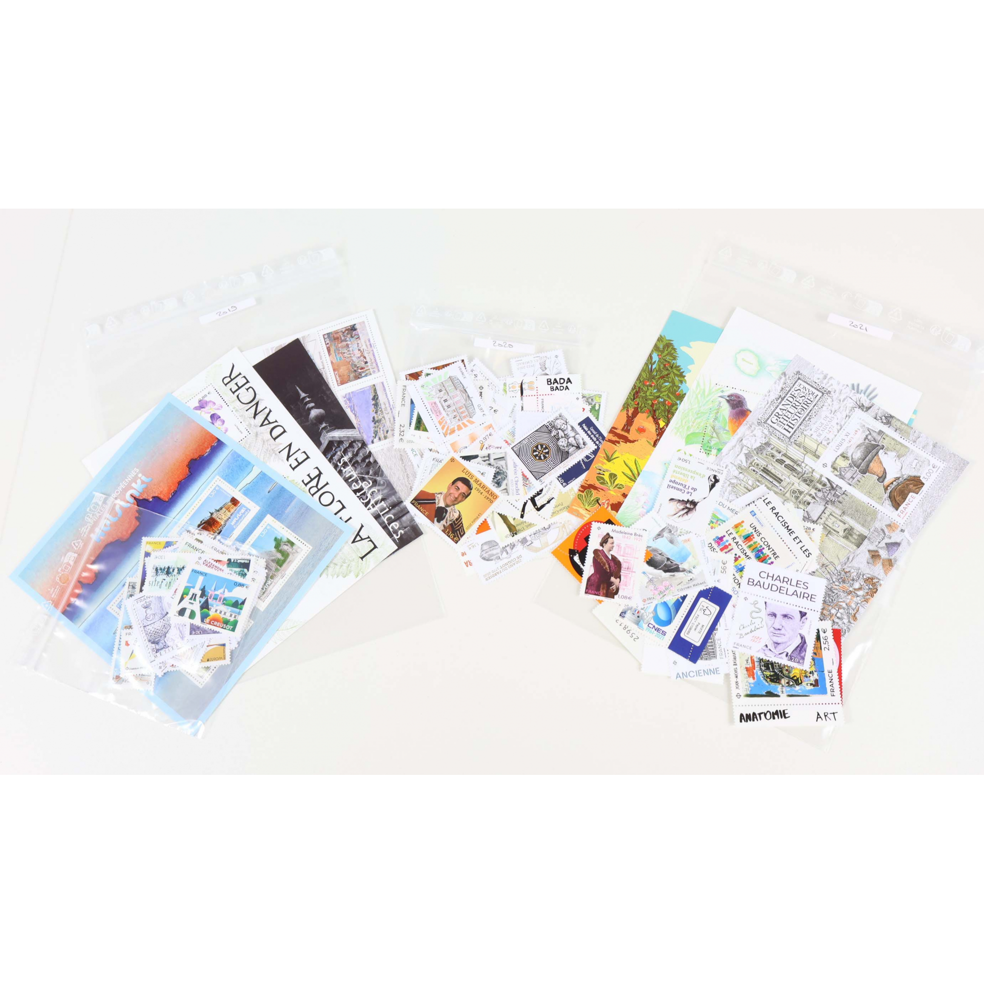 FRANCE LOT DE TIMBRES ET BLOCS-FEUILLET NEUFS** DE 2019 À 2021 FACIALE 188€