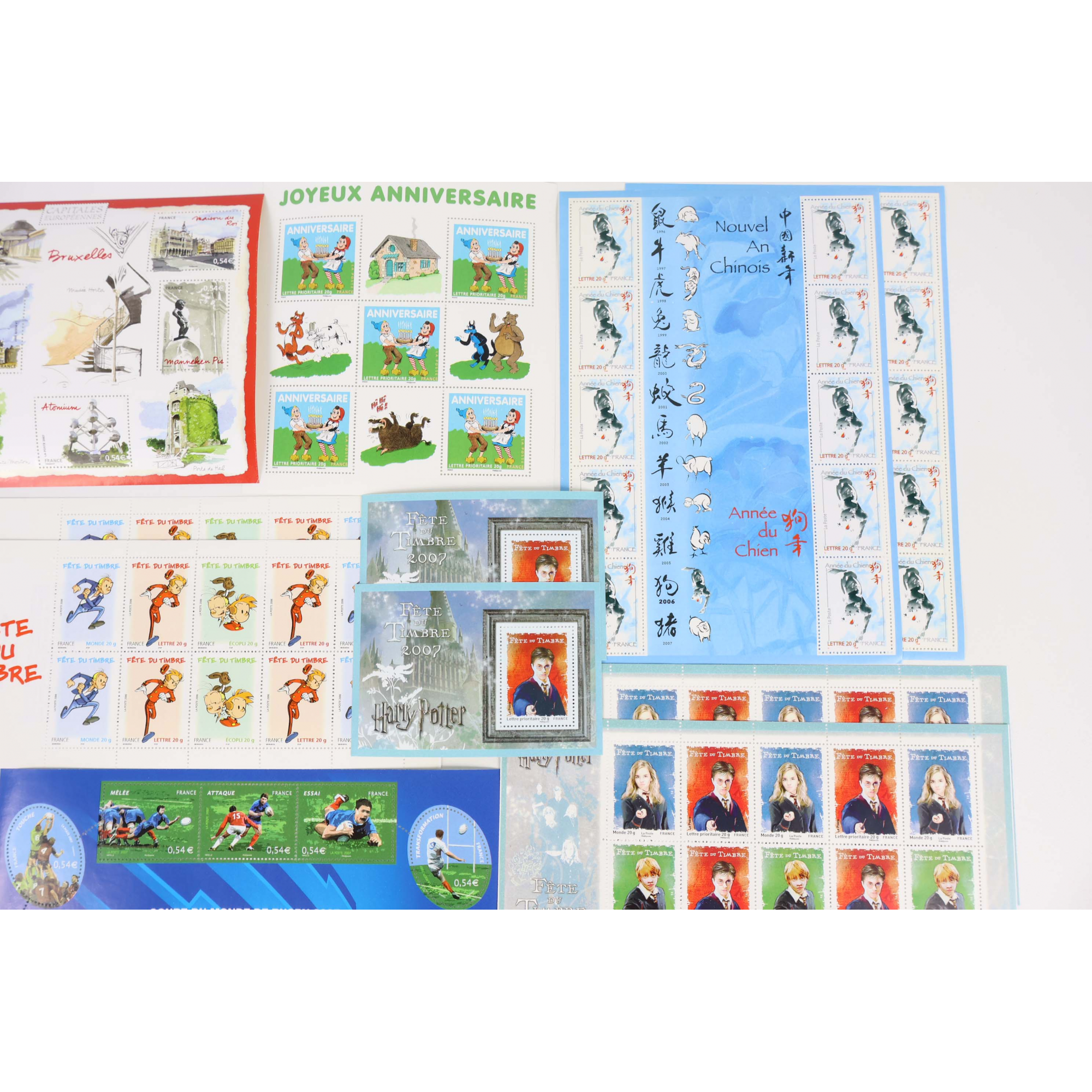 FRANCE LOT DE BLOCS-FEUILLETS ET TIMBRES EN EUROS COLLECTION/COURRIER VF 200€