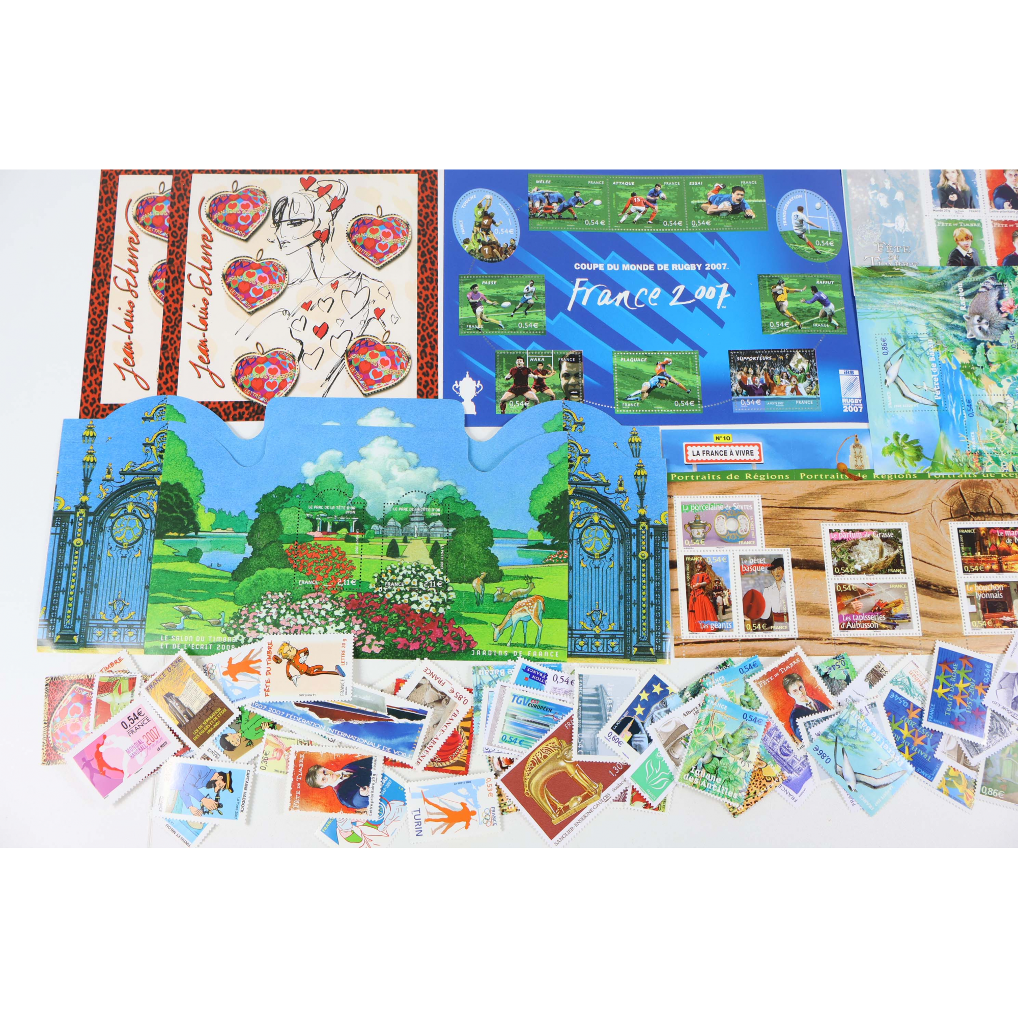 FRANCE LOT DE BLOCS-FEUILLETS ET TIMBRES EN EUROS COLLECTION/COURRIER VF 200€