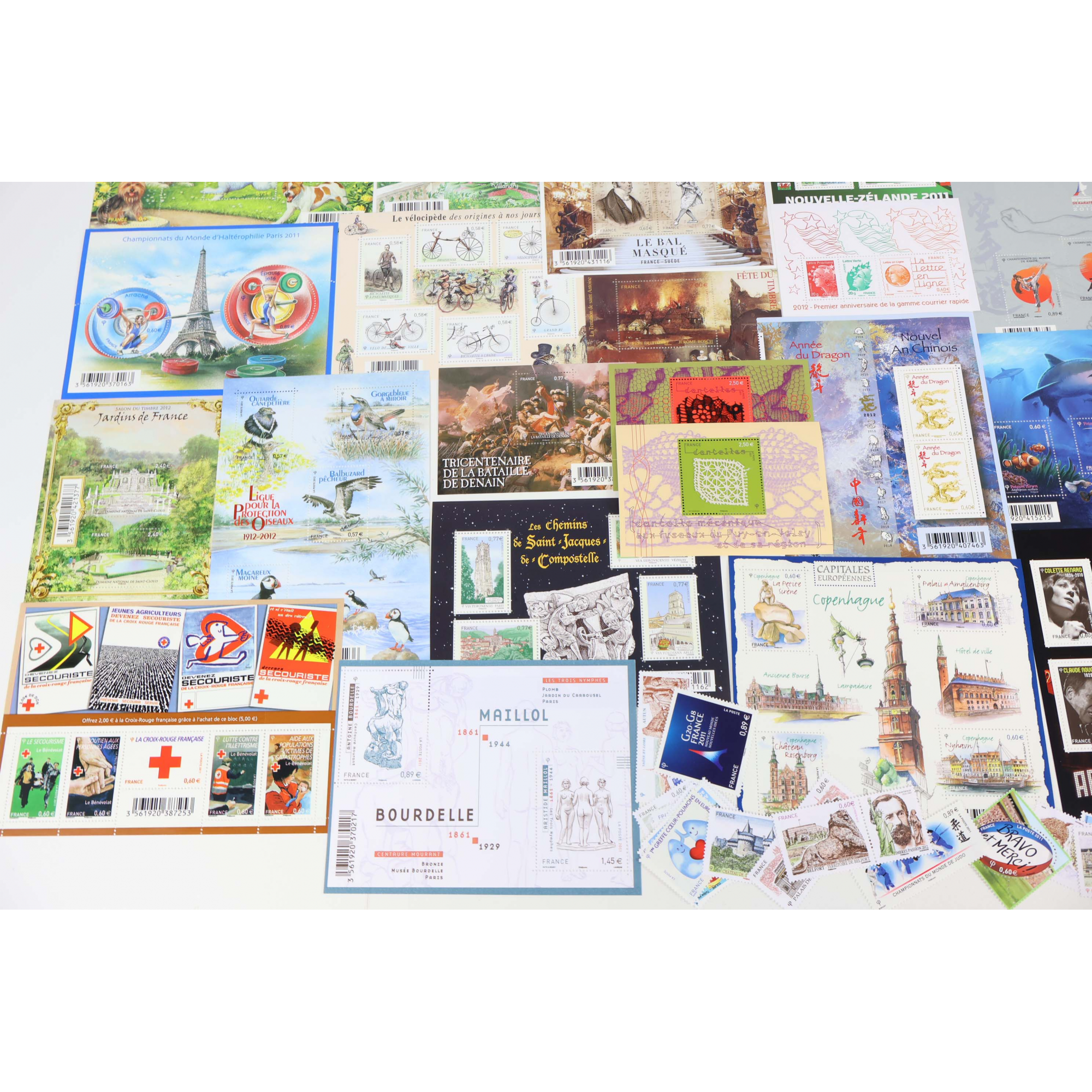 FRANCE LOT DE TIMBRES ET BLOCS-FEUILLET NEUFS** DE 2011-2012 FACIALE 200€