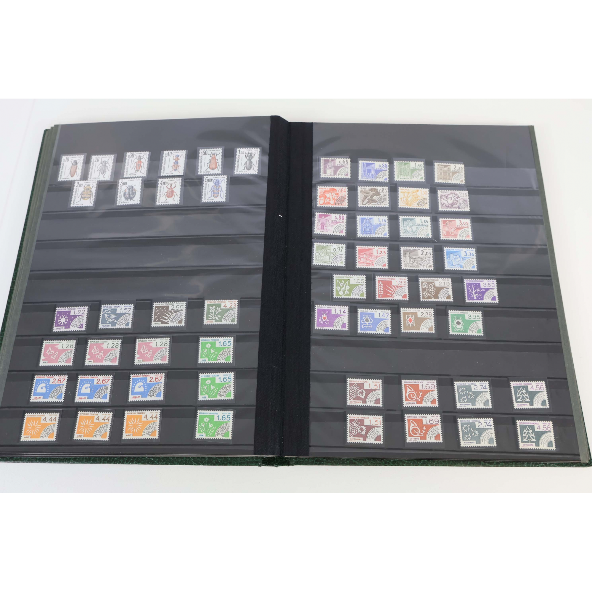 FRANCE LOT DE TIMBRES MAJORITE MARIANNE PETITS FORMATS, TIMBRES NEUFS**