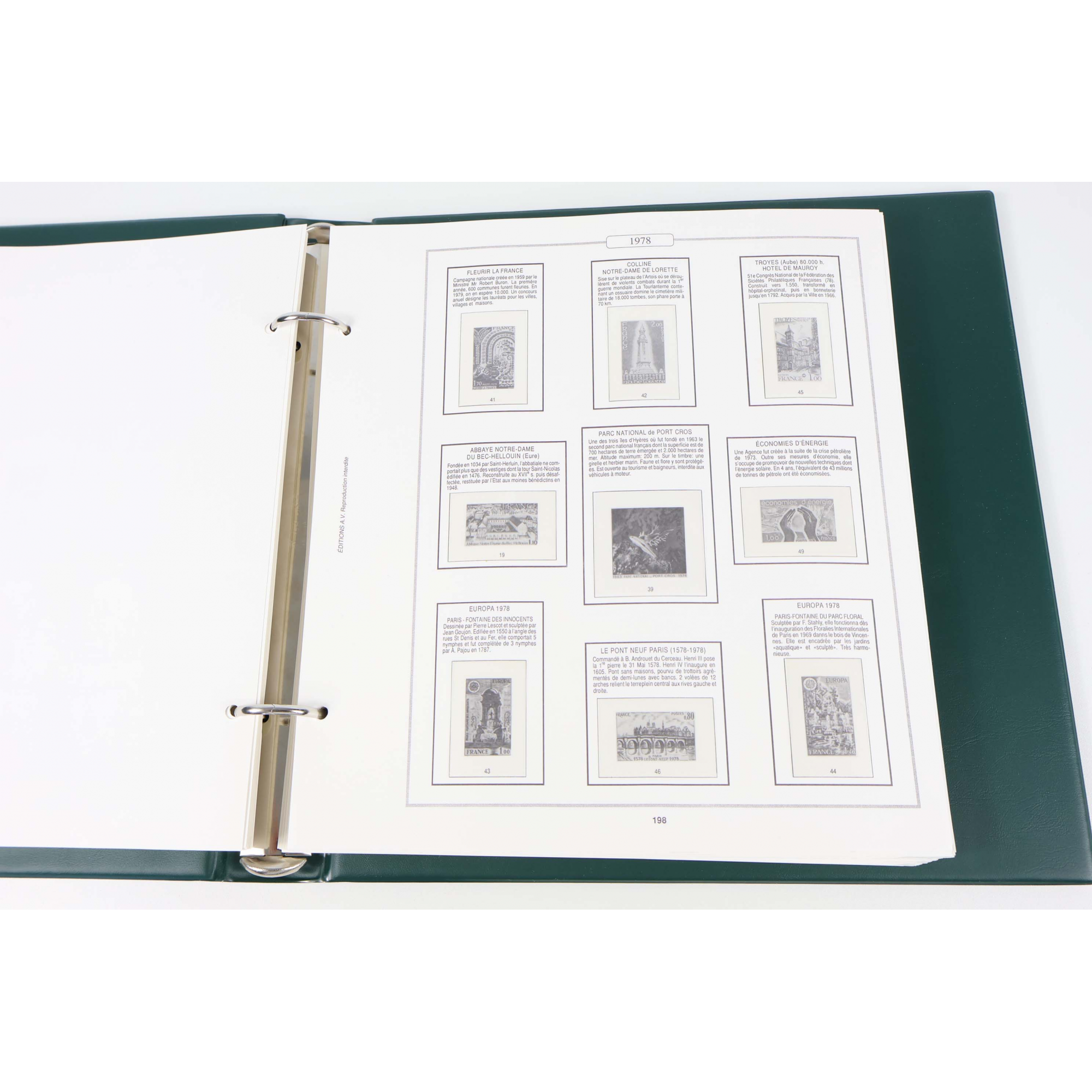 CLASSEUR AV EDITIONS DE 1973 A 1988 POUR RANGER COLLECTION TIMBRES DE FRANCE