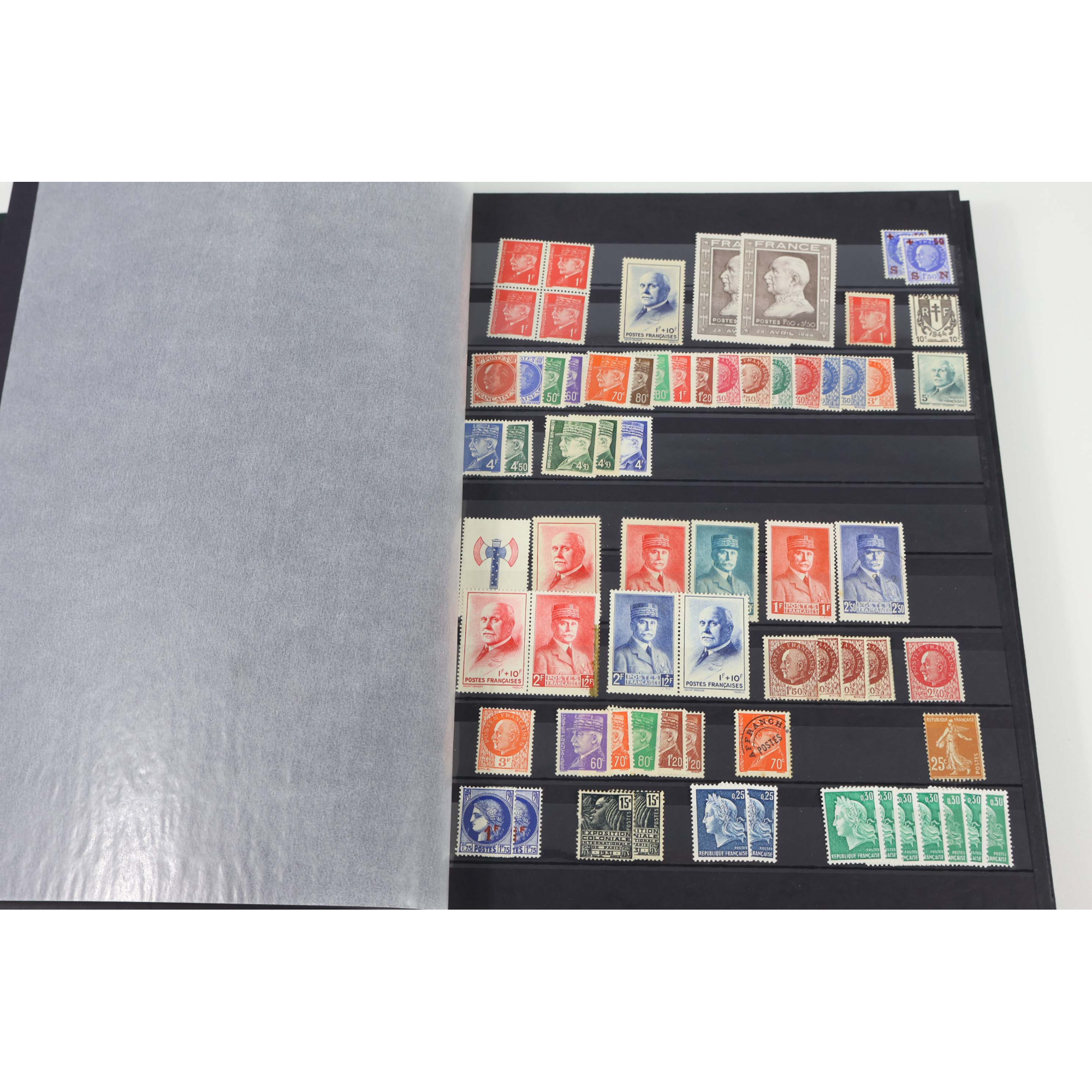COLLECTION DE FRANCE DISPERSÉE TIMBRES NEUFS ET OBLITÉRÉS, TOUTES ÉPOQUES