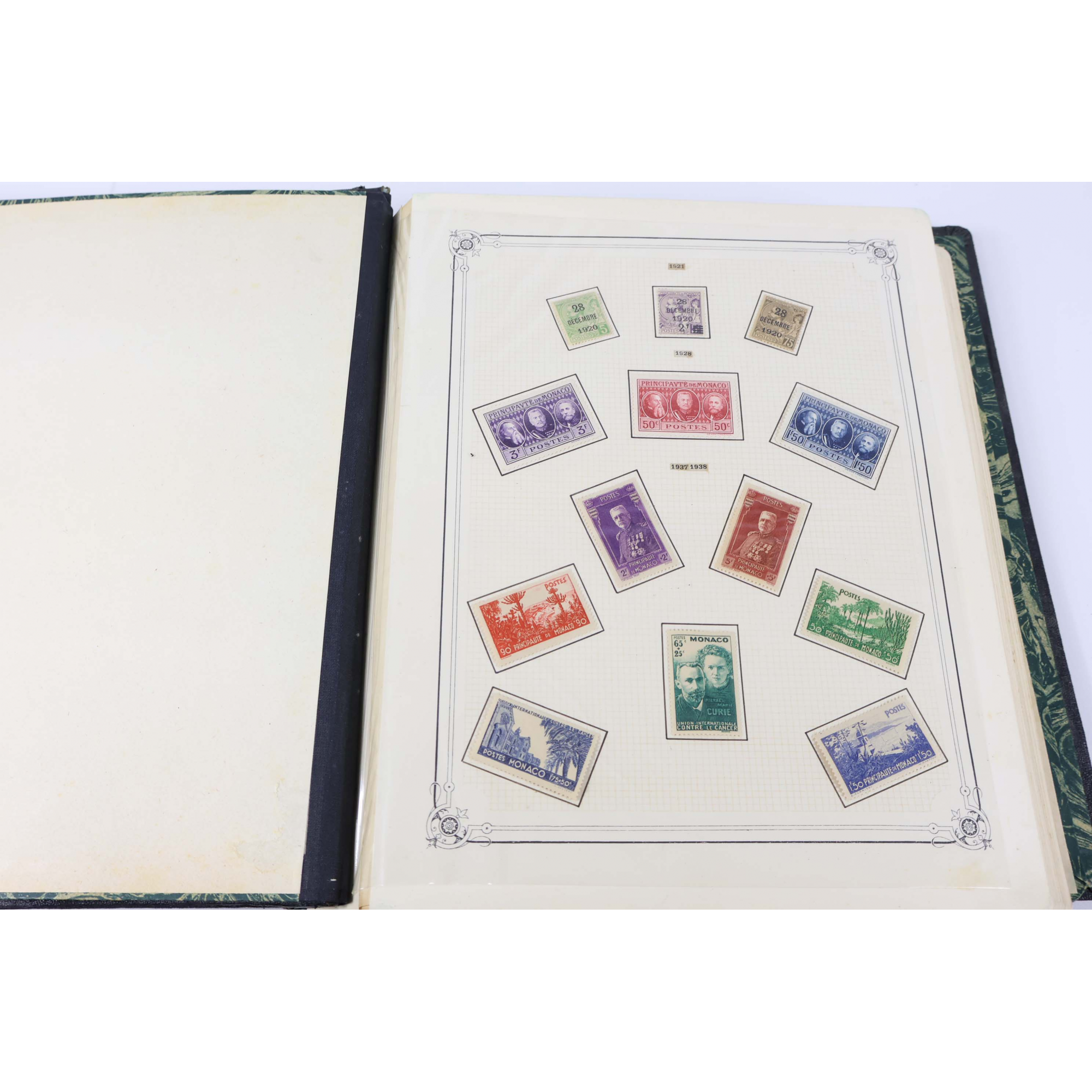COLLECTION DE MONACO DE 1921 À 1970 TIMBRES NEUFS ALBUM PERSONNALISÉ BELLE COTE