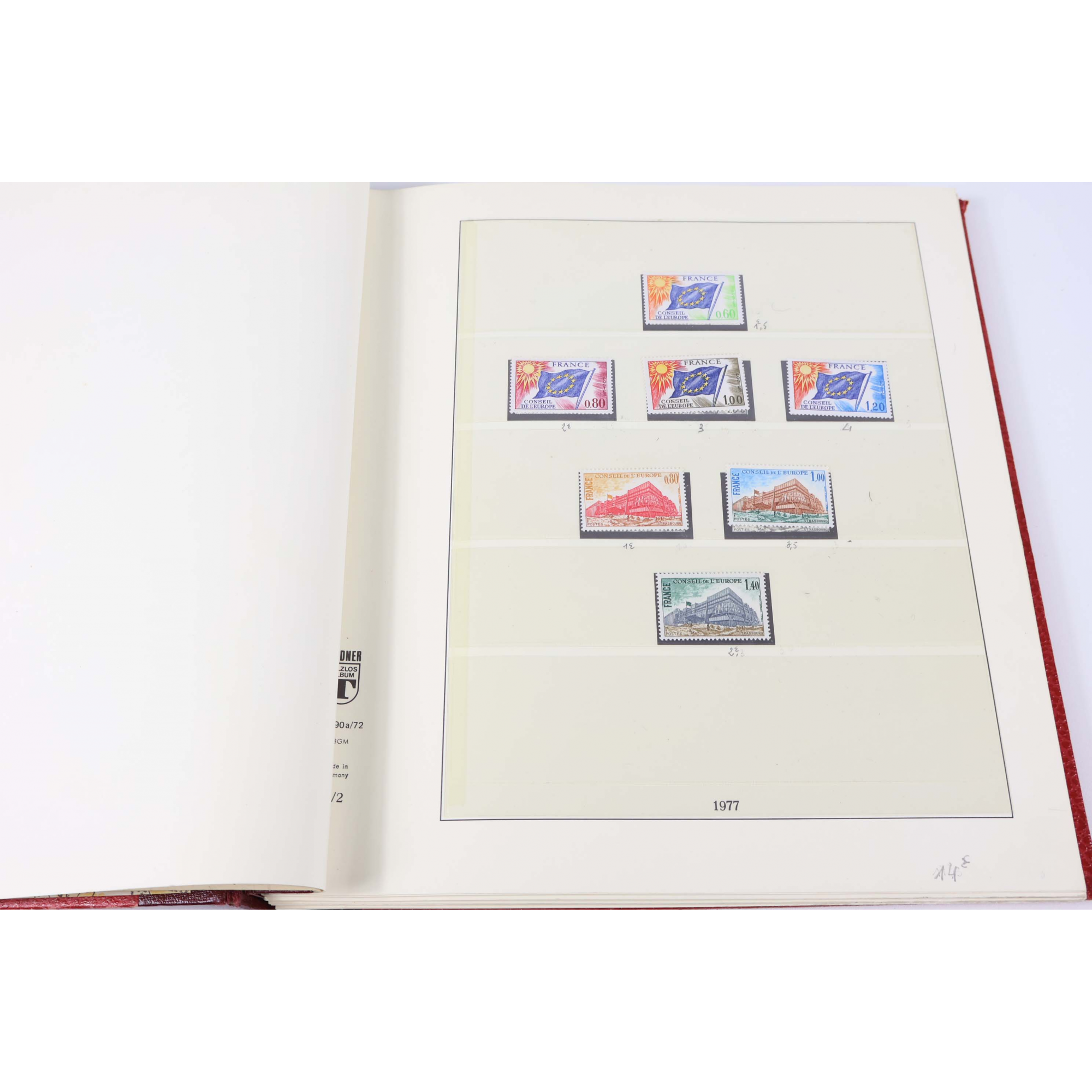 COLLECTION DE FRANCE DE 1977 À 1981 TIMBRES NEUFS** ALBUM AVEC ALBUM