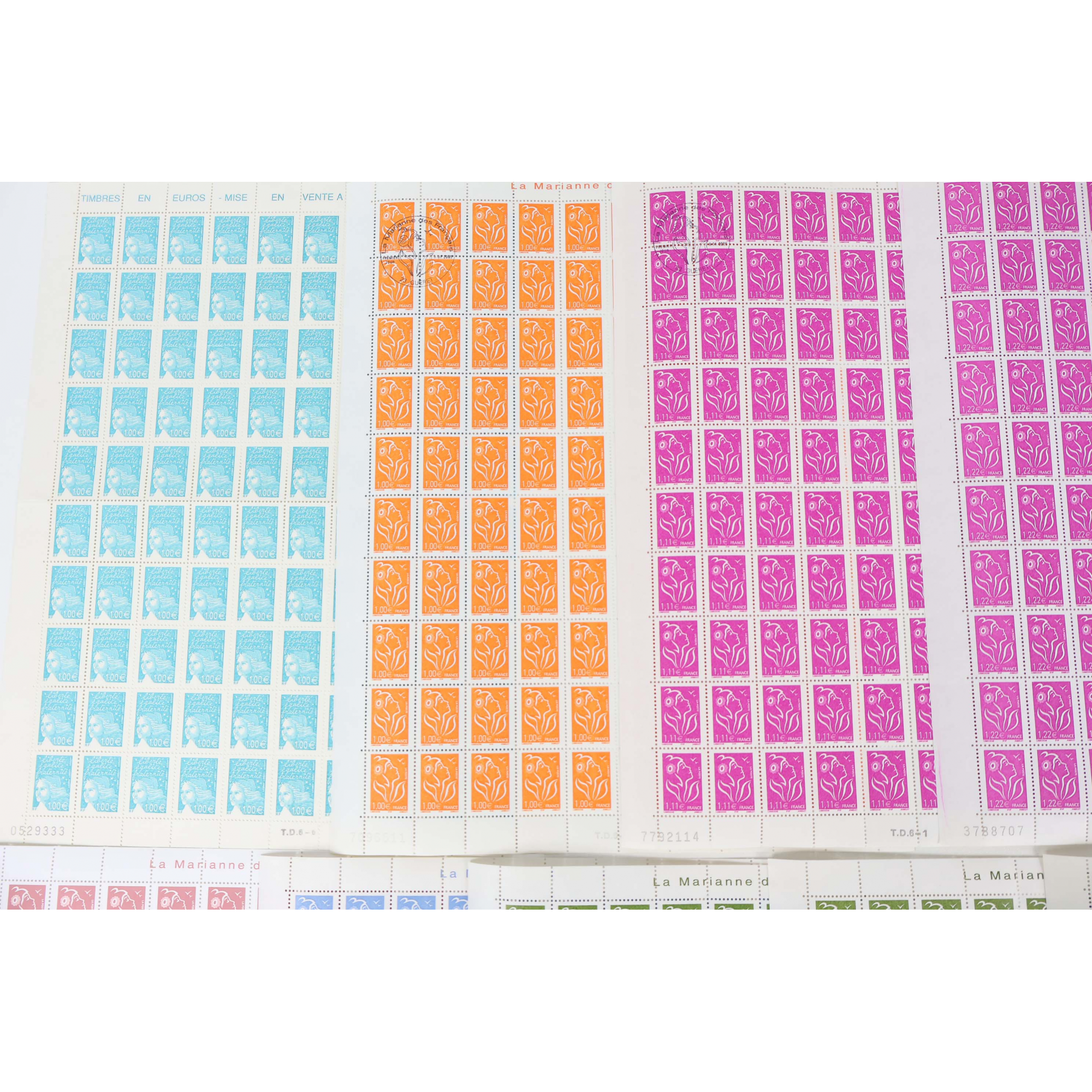 FRANCE LOT DE FEUILLES COMPLÈTES TYPE MARIANNE EN EUROS FACIALE 907€