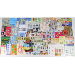 LOT IMPORTANT DE BLOCS-FEUILLETS DE FRANCE EN EUROS TIMBRES NEUFS FACIALE 400€