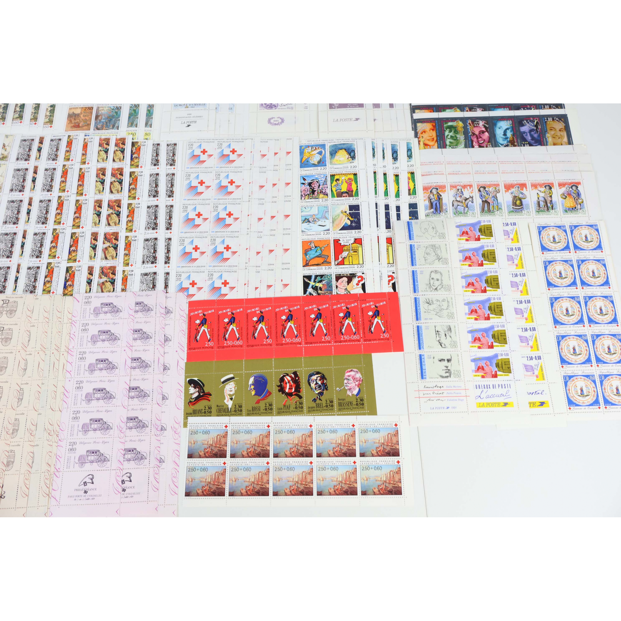 FRANCE LOT IMPORTANT DE CARNETS EN FRANCS TIMBRES NEUFS** FACIALE 1942FFr
