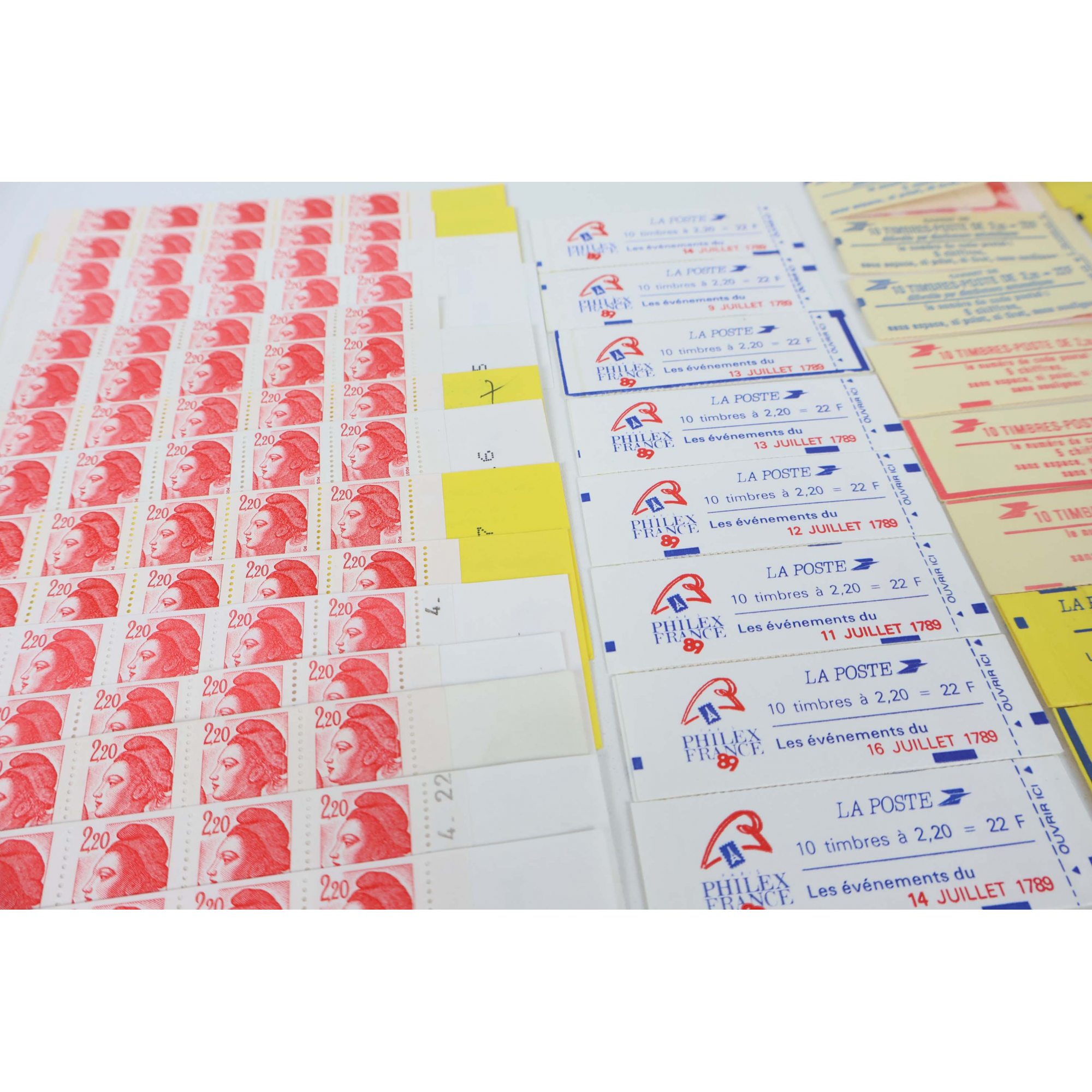FRANCE LOT DE 41 CARNETS DE 10 TIMBRES À 2.2 FRANCS TIMBRES NEUFS FACIALE 902FFr