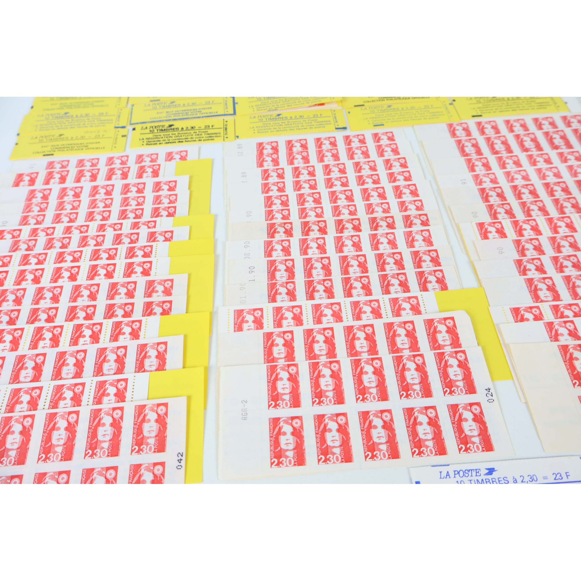 FRANCE LOT DE 76 CARNETS DE 10 TIMBRES À 2.3 FRANCS TIMBRES NEUFS FACIALE 1748FFr