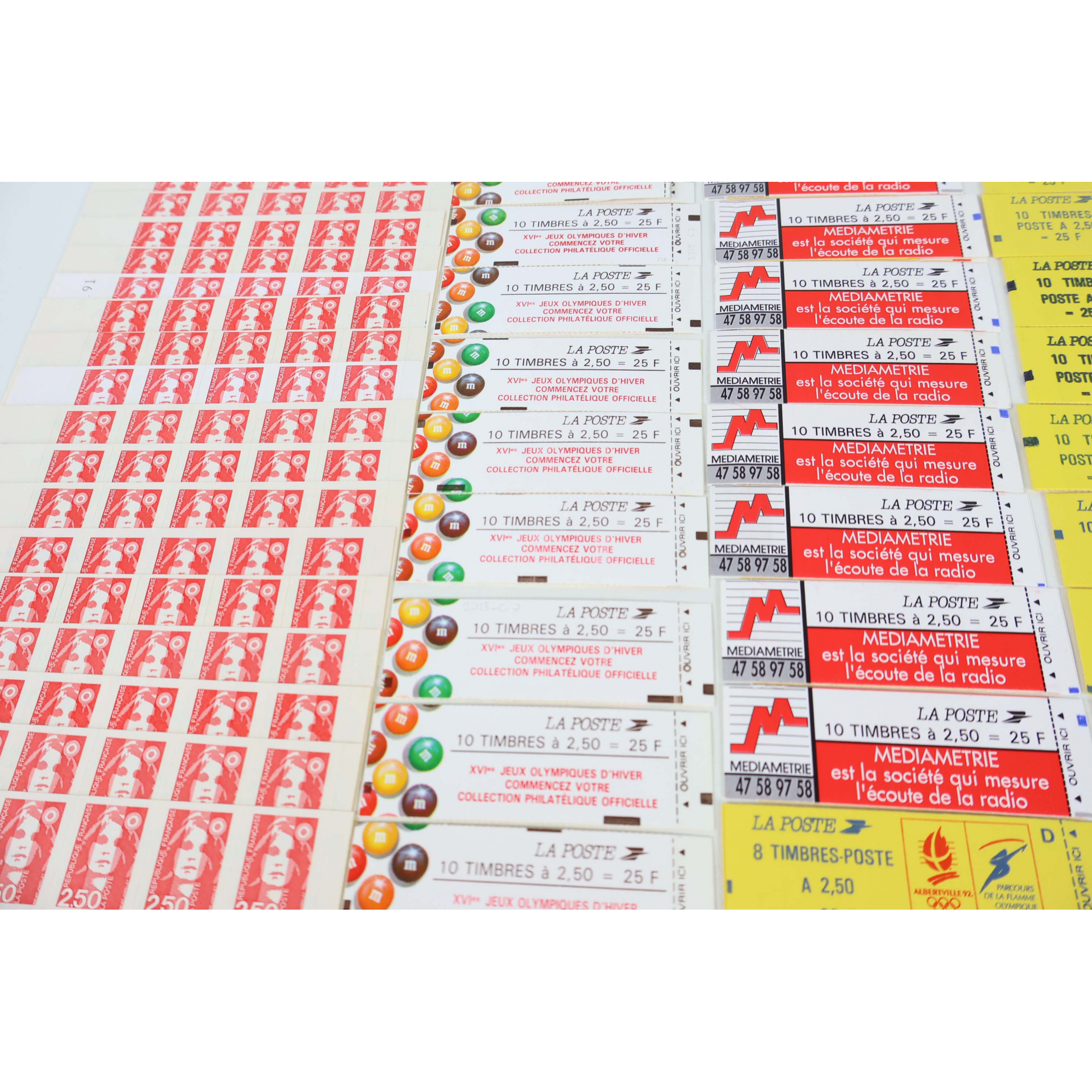 FRANCE LOT DE 66 CARNETS DE 10 TIMBRES À 2.5 FRANCS TIMBRES NEUFS FACIALE 1650FFr