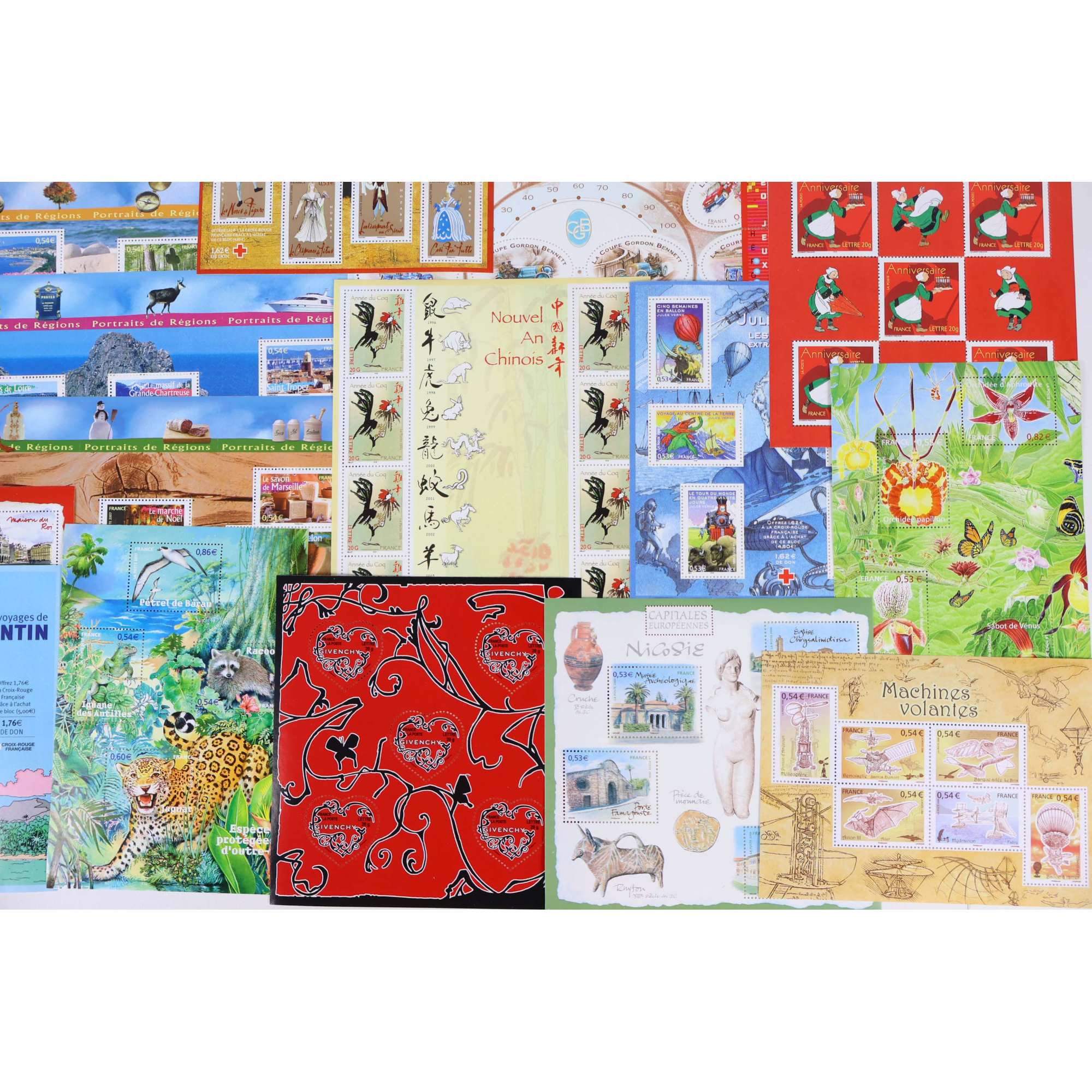 FRANCE LOT DE TIMBRES / BLOCS-FEUILLETS ET CARNETS NEUFS** FACIALE 316€