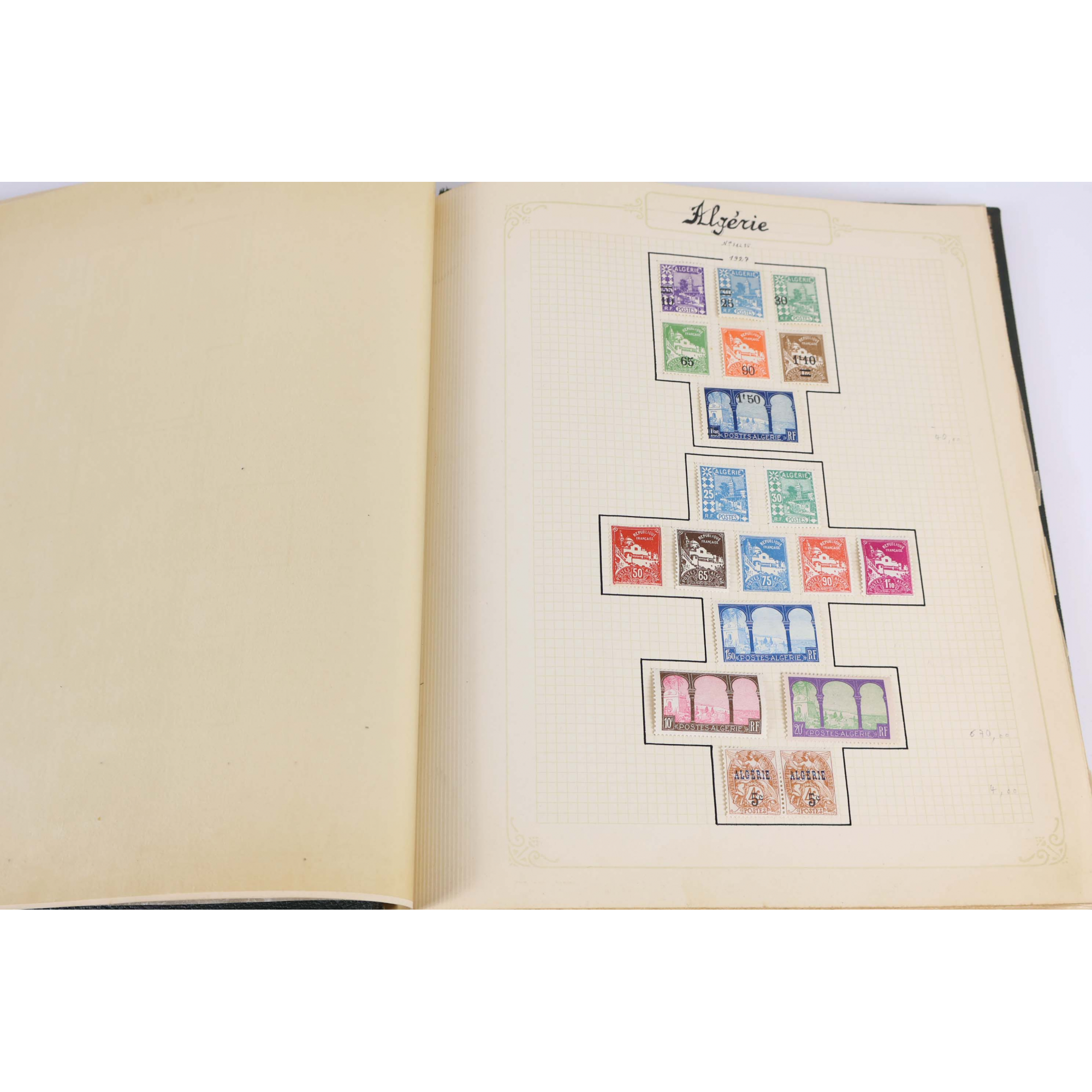 COLLECTION SUIVIE ALGÉRIE ET TUNISIE TIMBRES NEUFS SUR CHARNIÈRE COTE 820€
