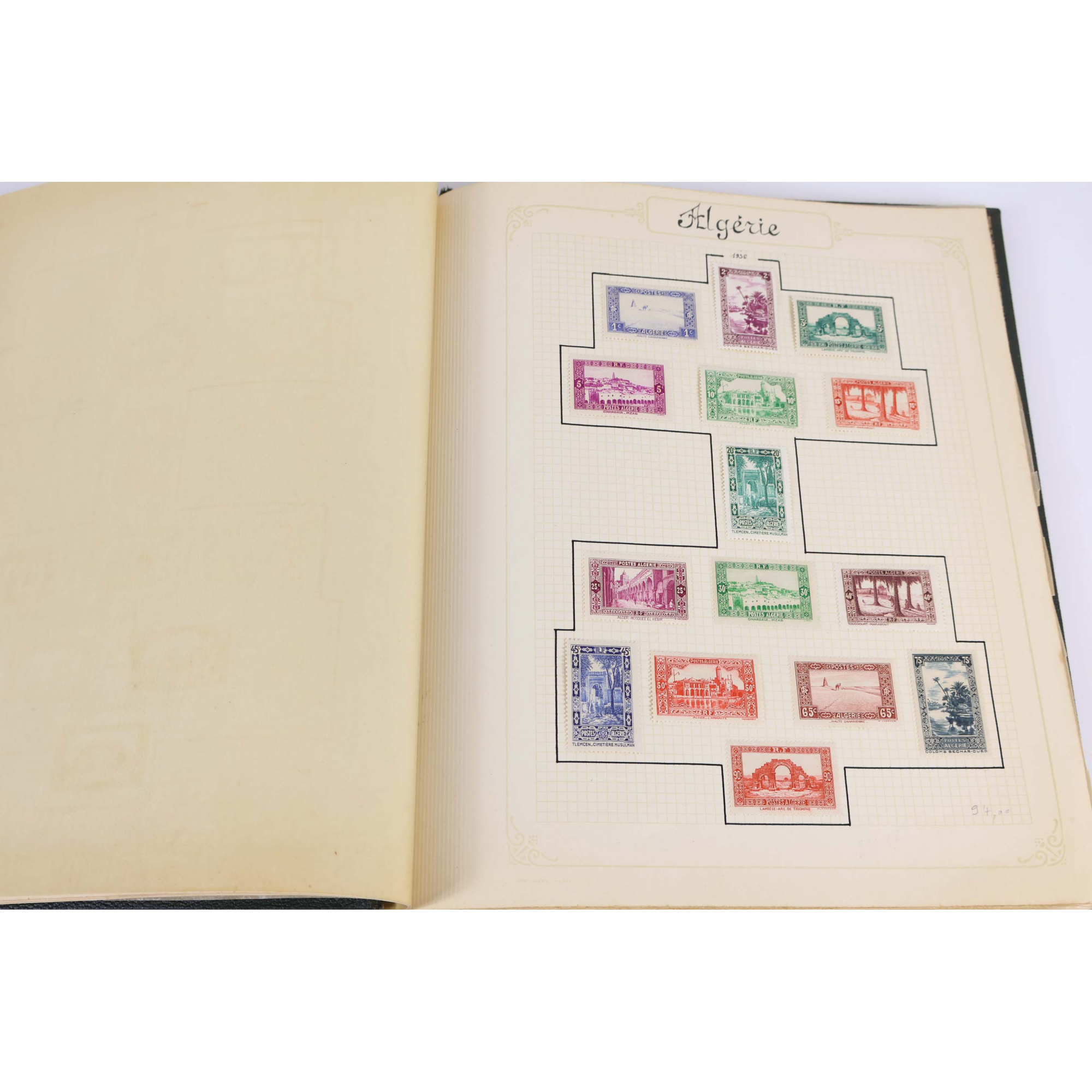 COLLECTION SUIVIE ALGÉRIE ET TUNISIE TIMBRES NEUFS SUR CHARNIÈRE COTE 820€
