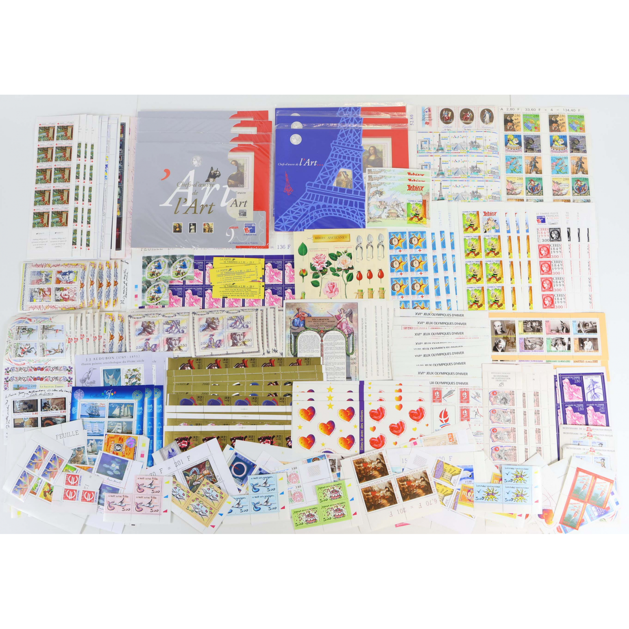 FRANCE IMPORTANT LOT DE TIMBRES/BLOCS-FEUILLETS/CARNETS EN FRANCS FAC 3561FFr