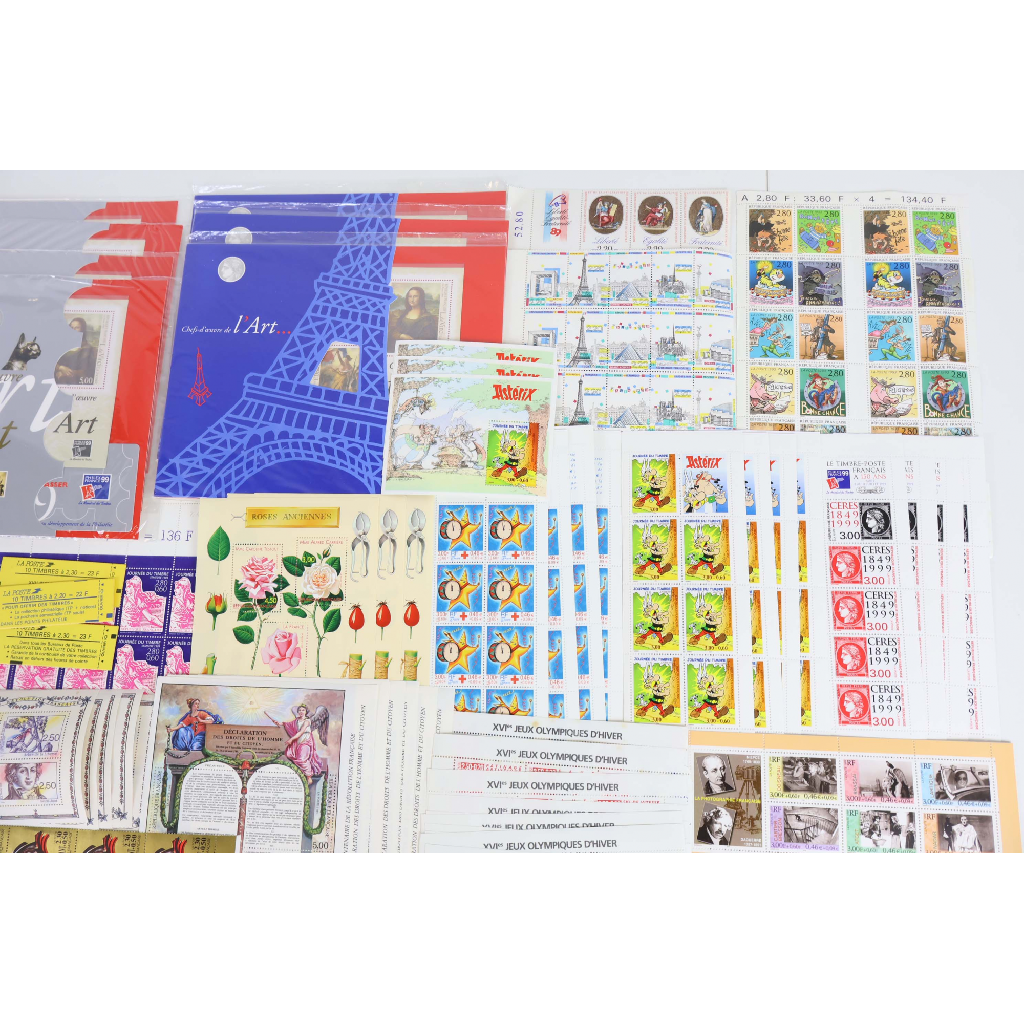 FRANCE IMPORTANT LOT DE TIMBRES/BLOCS-FEUILLETS/CARNETS EN FRANCS FAC 3561FFr