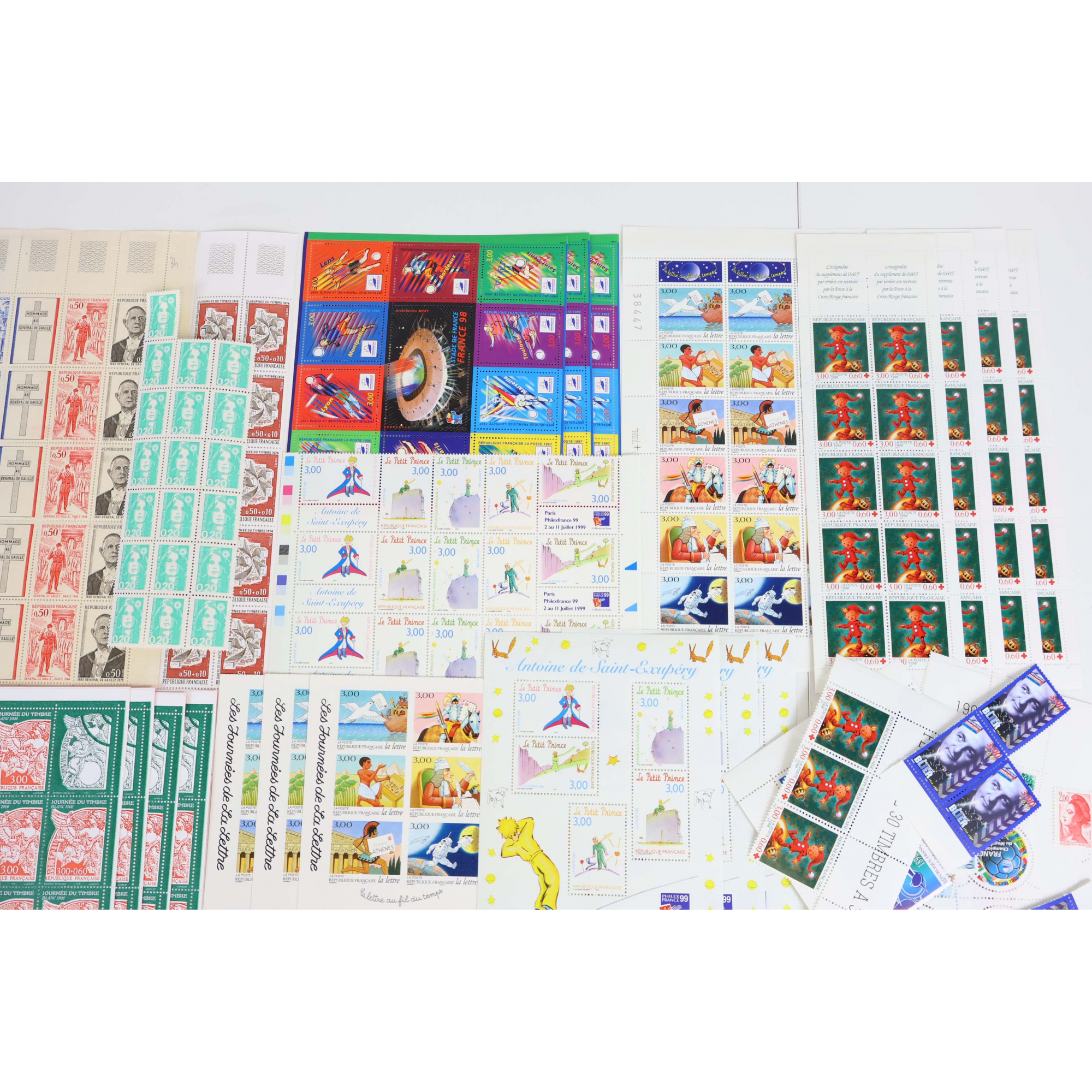 FRANCE LOT DE TIMBRES-POSTE - BLOCS-FEUILLETS-CARNETS-FEUILLES FACIALE 2480FFr