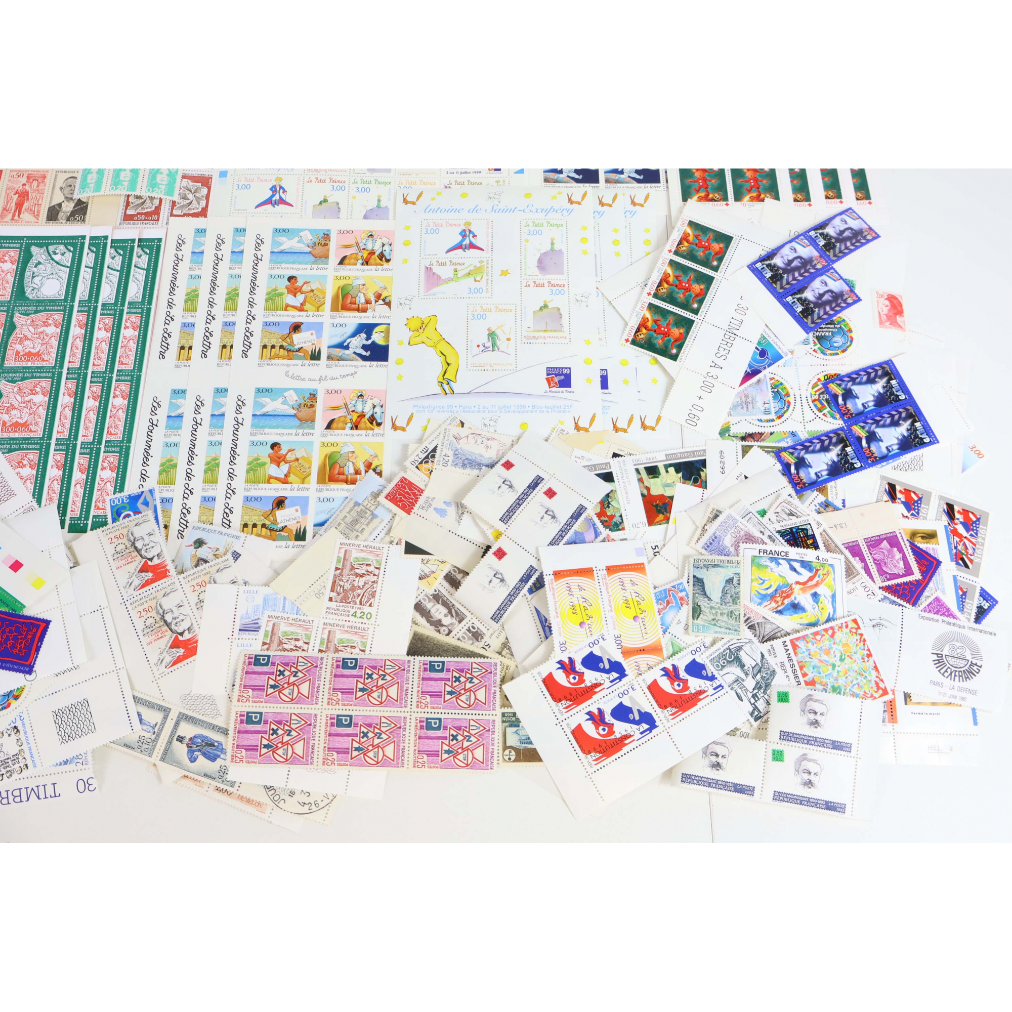 FRANCE LOT DE TIMBRES-POSTE - BLOCS-FEUILLETS-CARNETS-FEUILLES FACIALE 2480FFr