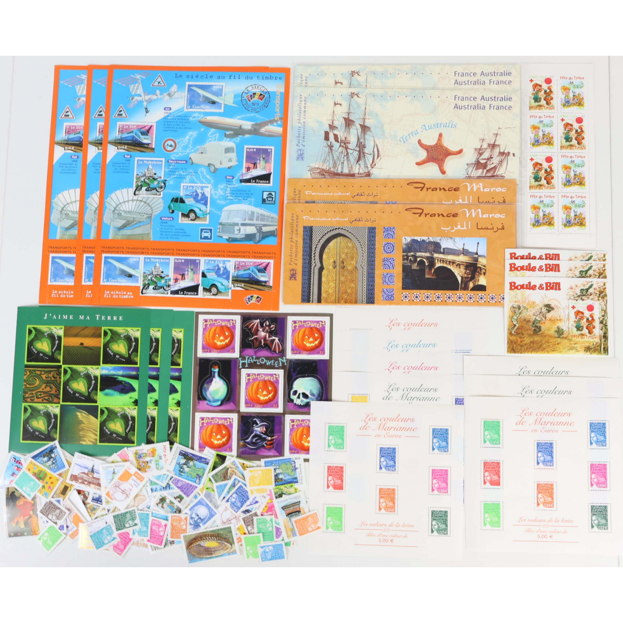 FRANCE LOT EN EUROS TIMBRES/BLOCS-FEUILLETS/CARNETS TIMBRES NEUFS** FACIALE 114€