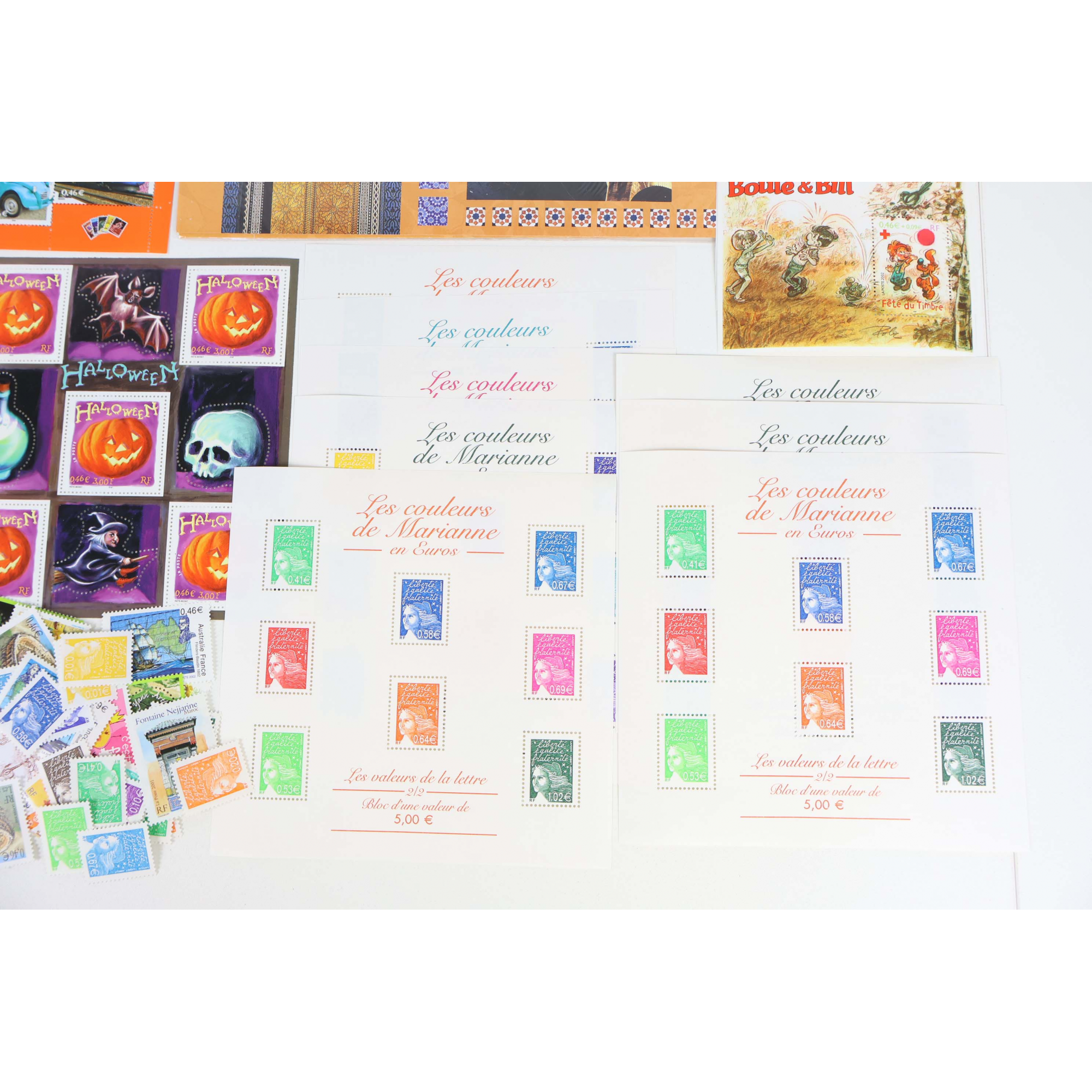 FRANCE LOT EN EUROS TIMBRES/BLOCS-FEUILLETS/CARNETS TIMBRES NEUFS** FACIALE 114€