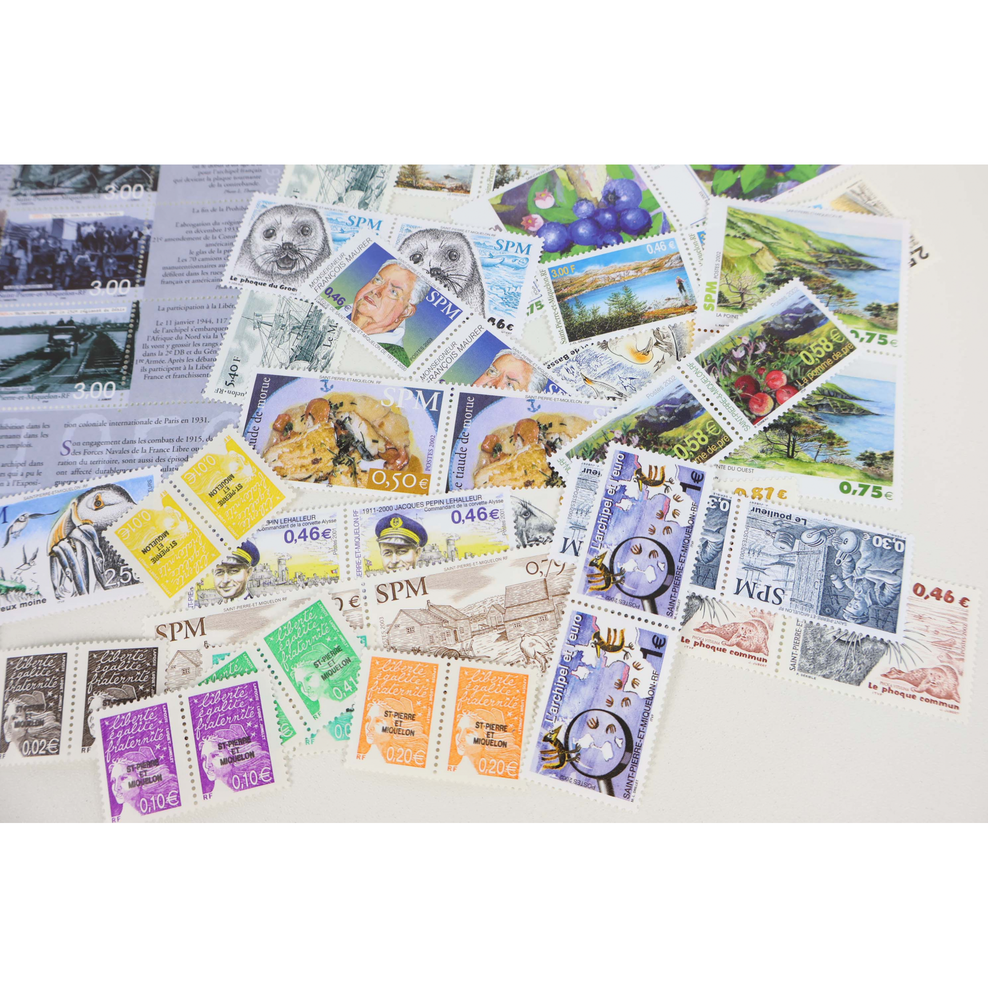 SAINT PIERRE ET MIQUELON LOT DE TIMBRES NEUFS** DE 2000 À 2002 FACIALE 69€