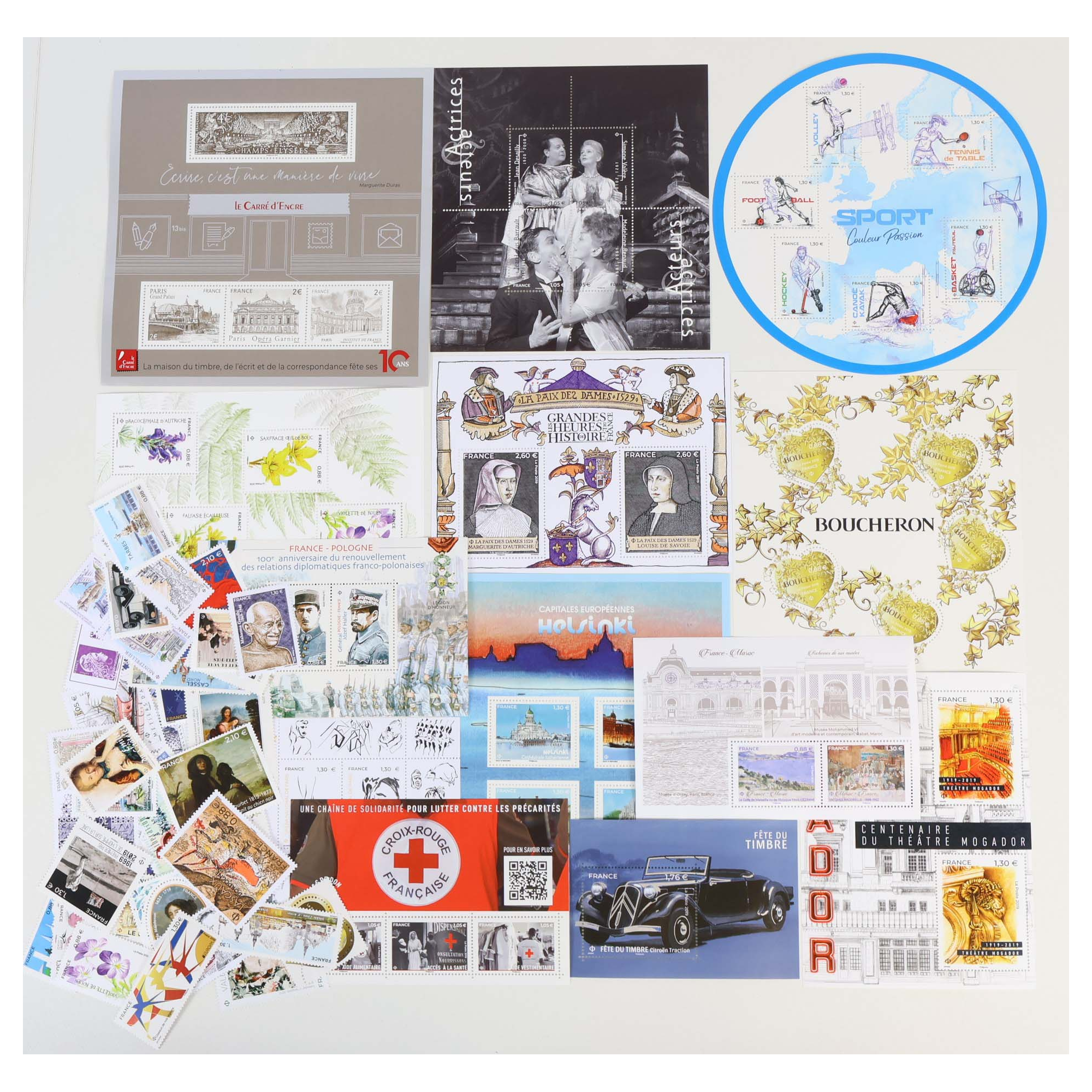 FRANCE LOT DE TIMBRES-POSTE ET DE BLOCS-FEUILLET DE 2019 NEUFS** FACIALE 106€