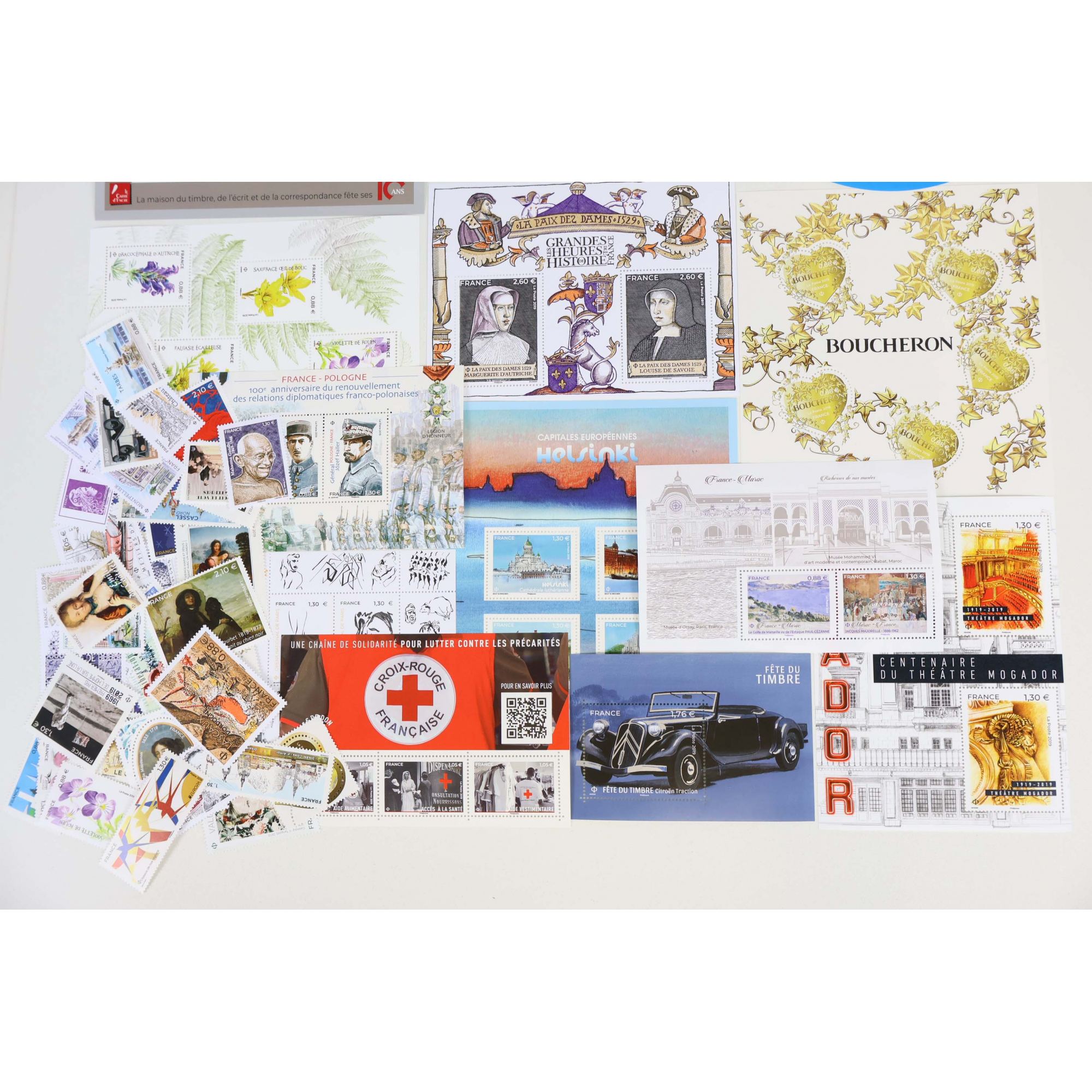 FRANCE LOT DE TIMBRES-POSTE ET DE BLOCS-FEUILLET DE 2019 NEUFS** FACIALE 106€