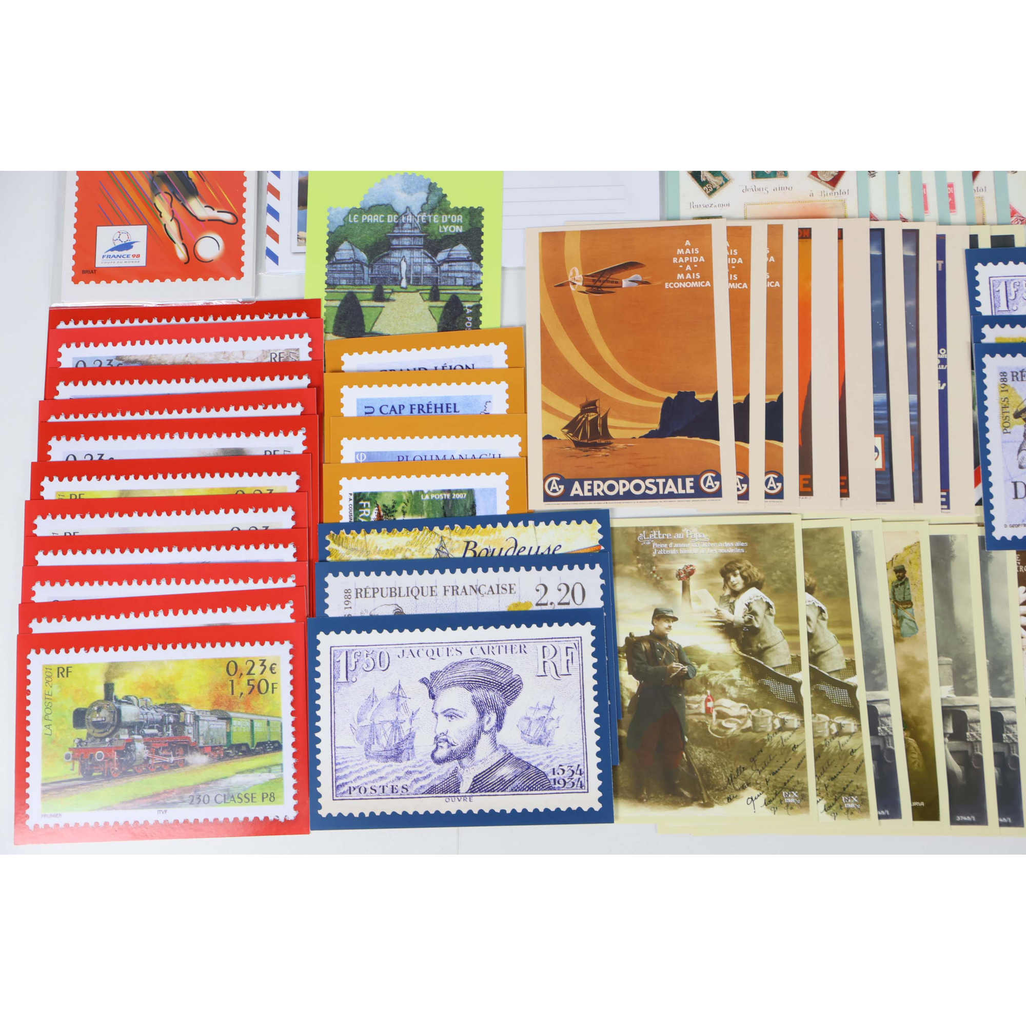 LOT DE 100 CARTES POSTALES PRÉ-AFFRANCHIES POUR LE MONDE, À VALIDITÉ PERMANENTE