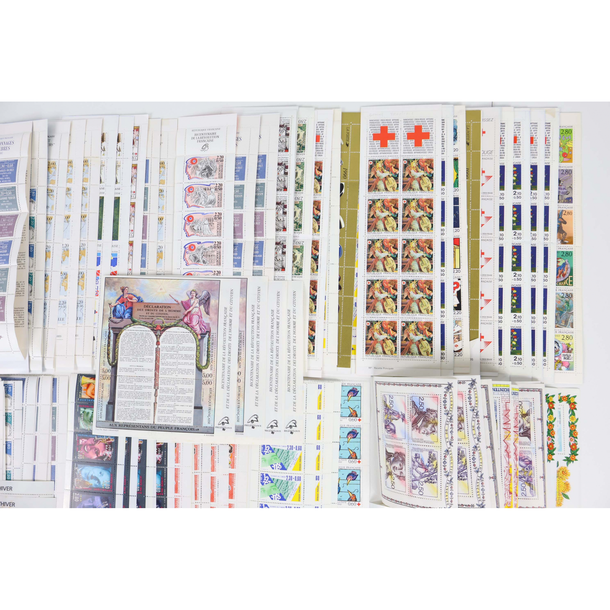 LOT BLOCS ET CARNETS TIMBRES EN FRANCS AVEC DÉFAUTS POUR AFFRANCHIR, VF 393.5€