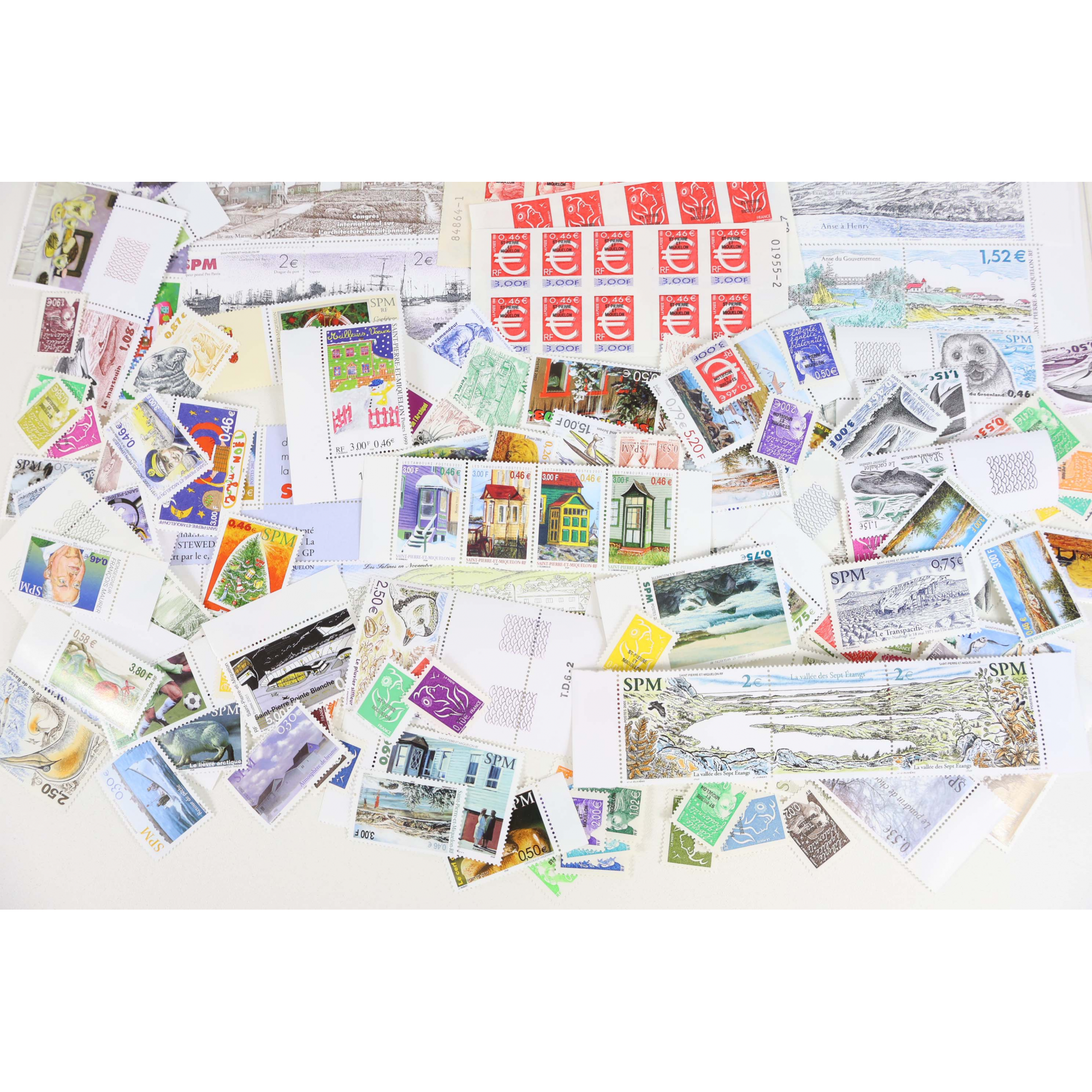 SAINT PIERRE ET MIQUELON, LOT TIMBRES ET BLOCS EN EUROS, NEUFS** FACIALE 171,9€