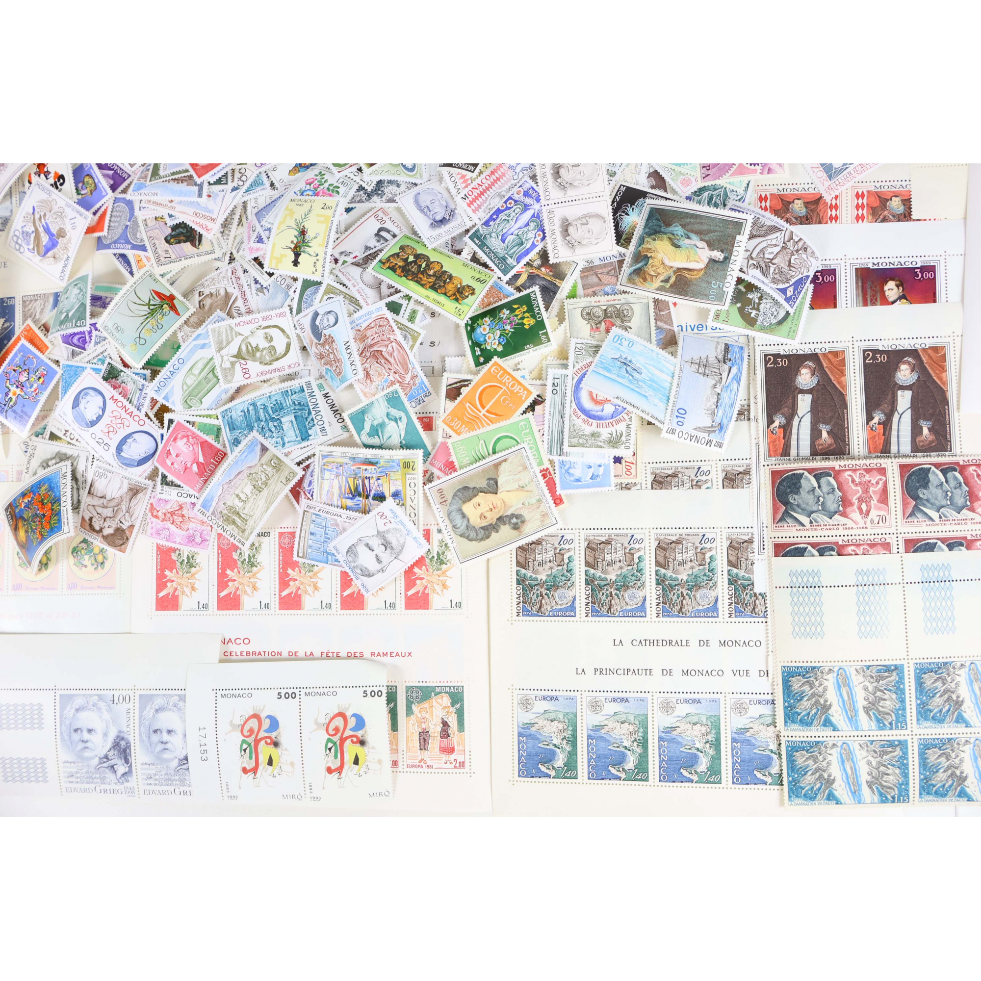 MONACO LOT DE BLOCS-FEUILLETS/CARNETS/TIMBRES POSTE FACIALE 1777FFR NEUFS