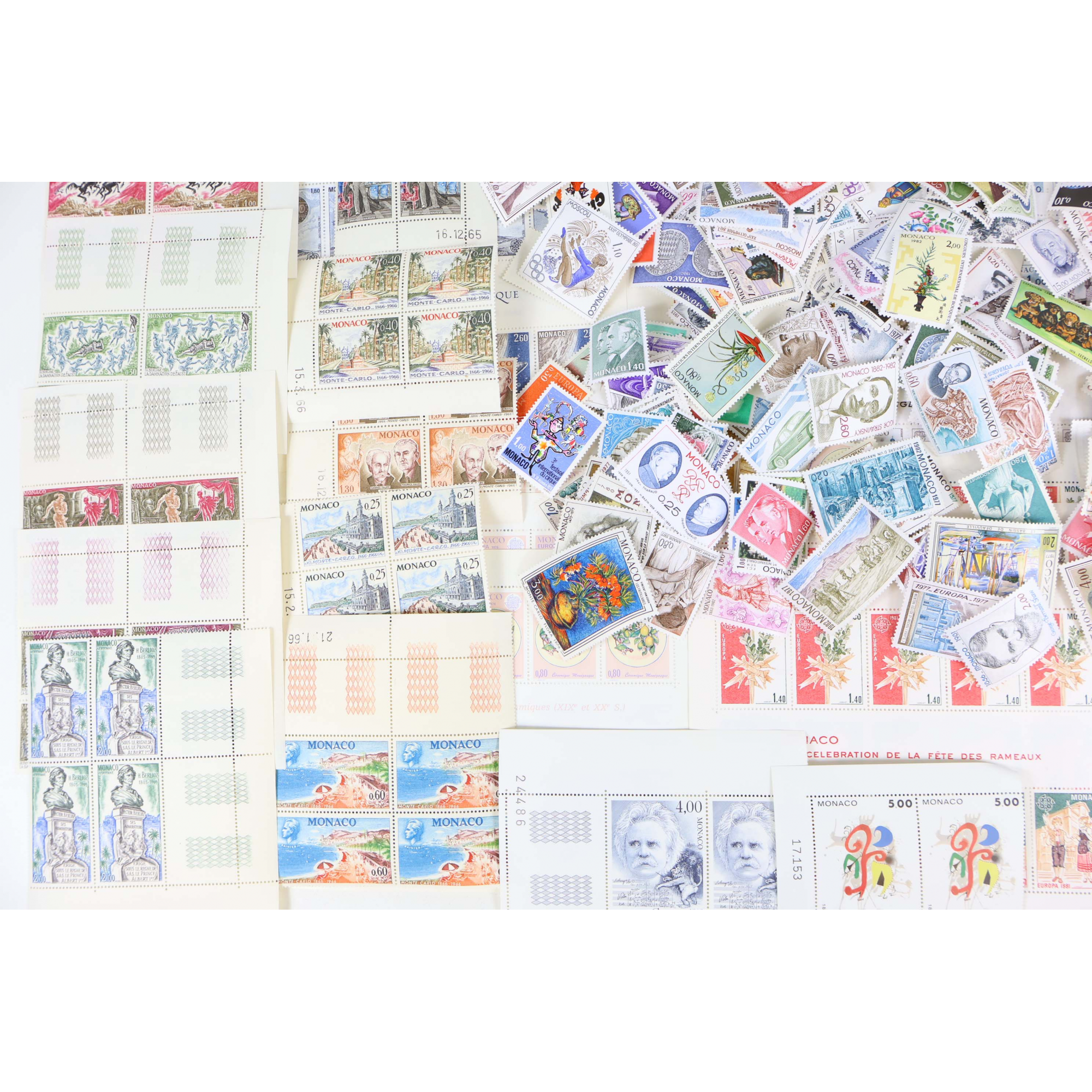 MONACO LOT DE BLOCS-FEUILLETS/CARNETS/TIMBRES POSTE FACIALE 1777FFR NEUFS
