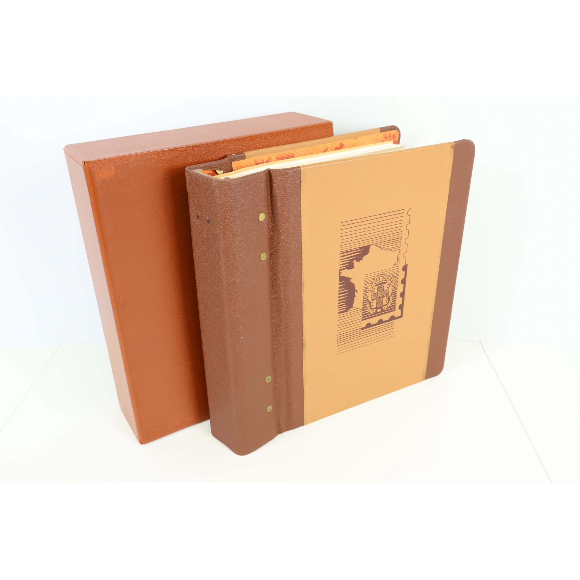 ALBUM MOC POUR RANGER UNE COLLLECTION DE TIMBRES DE FRANCE DE 1971 À 1994