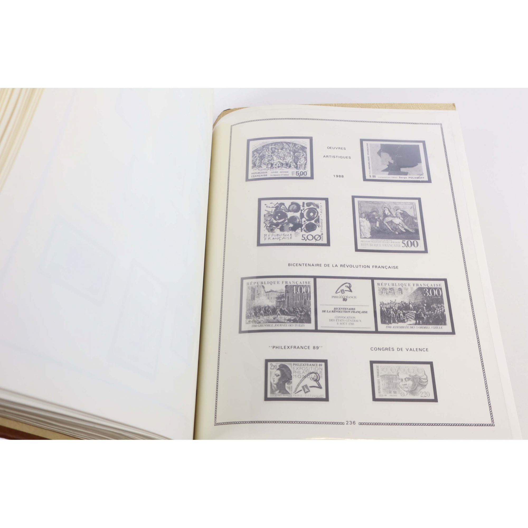 COLLECTION DE TIMBRES DE FRANCE DE 1965 À 1979 NEUFS*/** DANS UN ALBUM MOC
