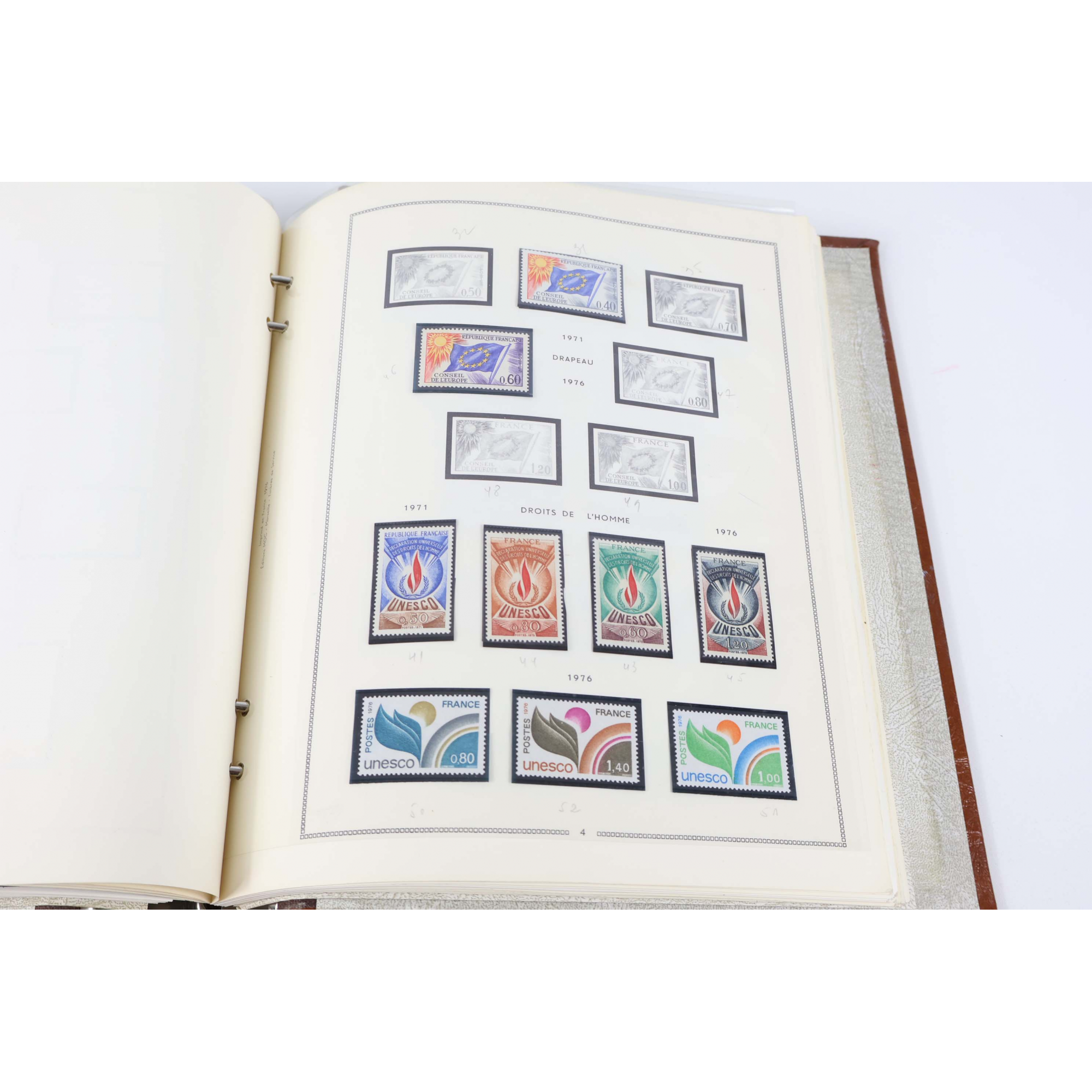COLLECTION TIMBRES FRANCE POSTE AÉRIENNE/SERVICE/TAXE/PRÉO DANS UN ALBUM MOC