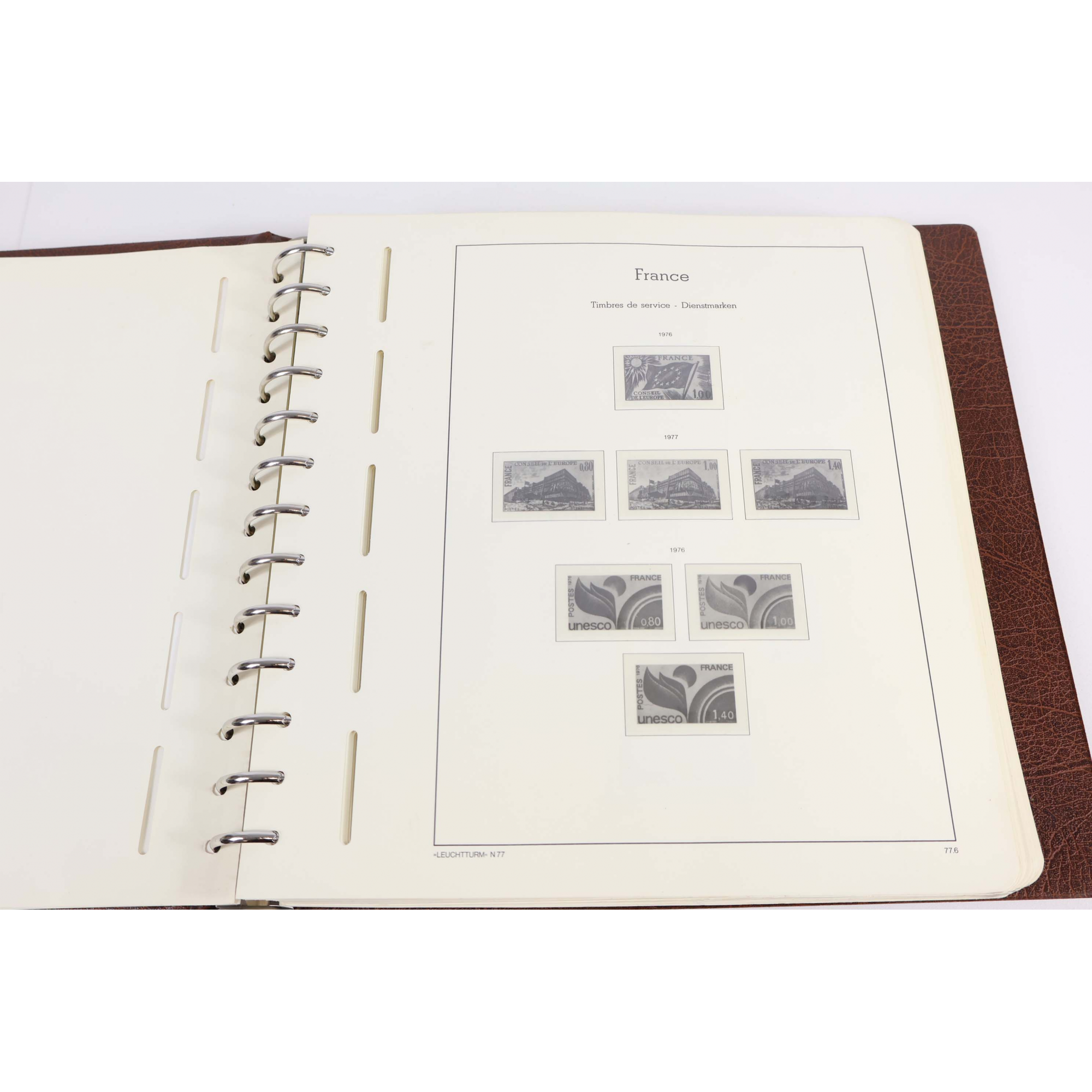 ALBUM LEUCHTTURM POUR RANGER UNE COLLECTION TIMBRES DE FRANCE DE 1976 À 1989