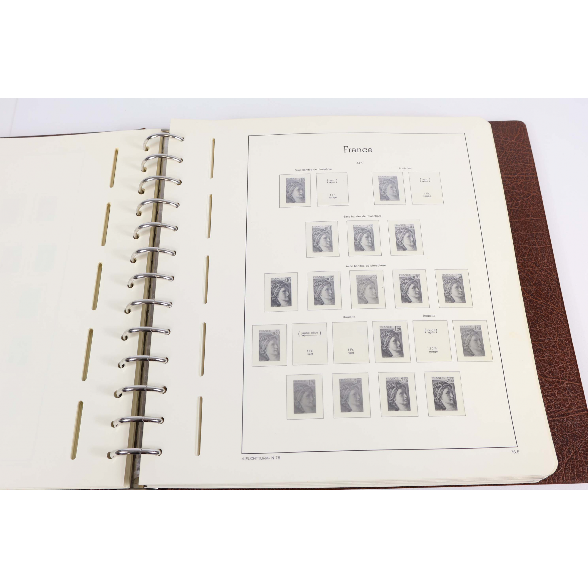 ALBUM LEUCHTTURM POUR RANGER UNE COLLECTION TIMBRES DE FRANCE DE 1976 À 1989