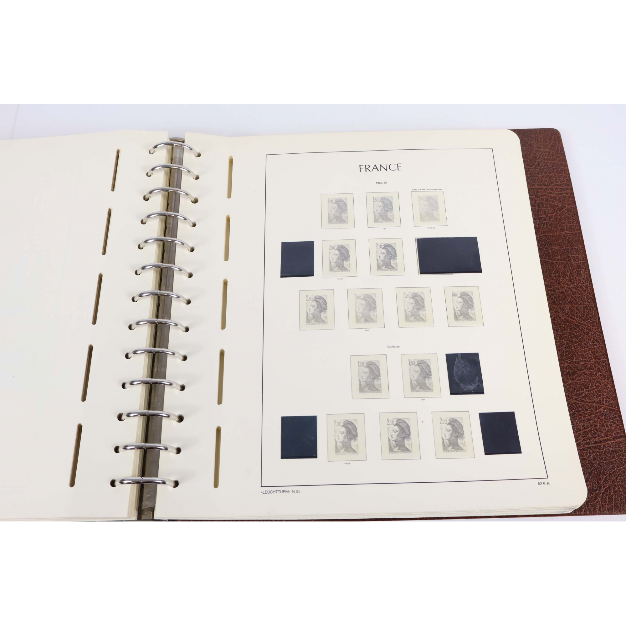 ALBUM LEUCHTTURM POUR RANGER UNE COLLECTION TIMBRES DE FRANCE DE 1976 À 1989