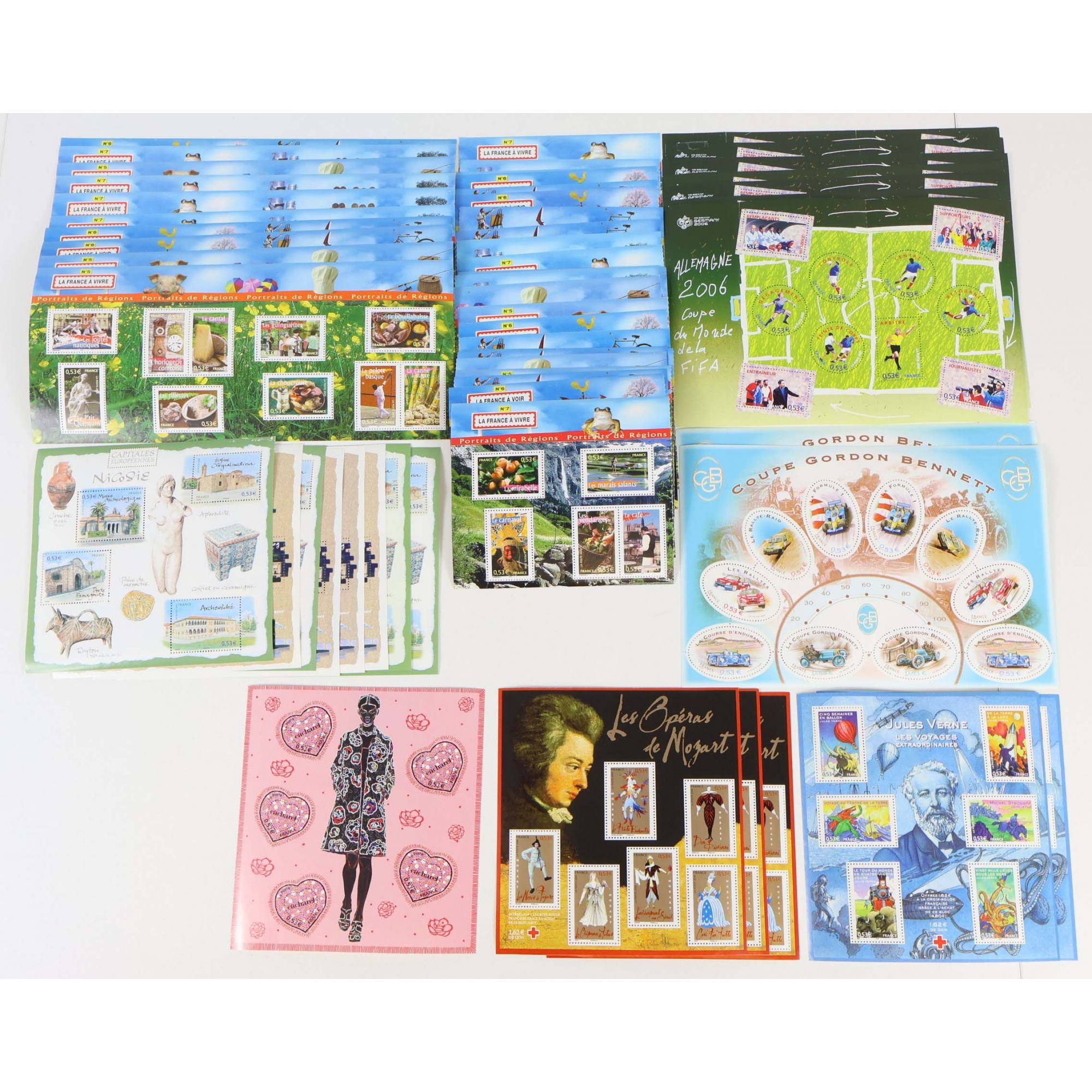 LOT 407 TIMBRES À 0.53 EUROS BLOCS AVEC DÉFAUTS POUR AFFRANCHIR FACIALE 215.71€