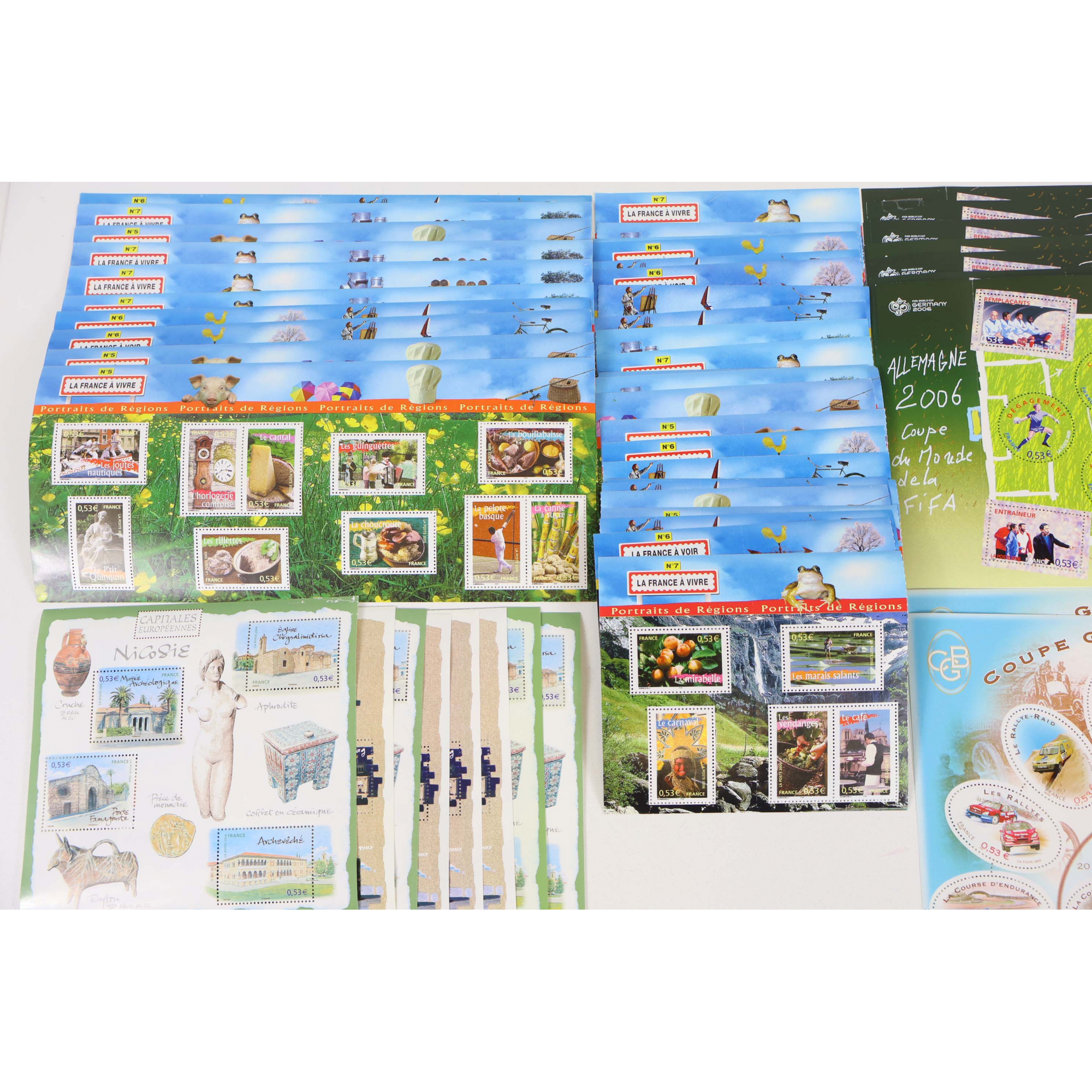 LOT 407 TIMBRES À 0.53 EUROS BLOCS AVEC DÉFAUTS POUR AFFRANCHIR FACIALE 215.71€