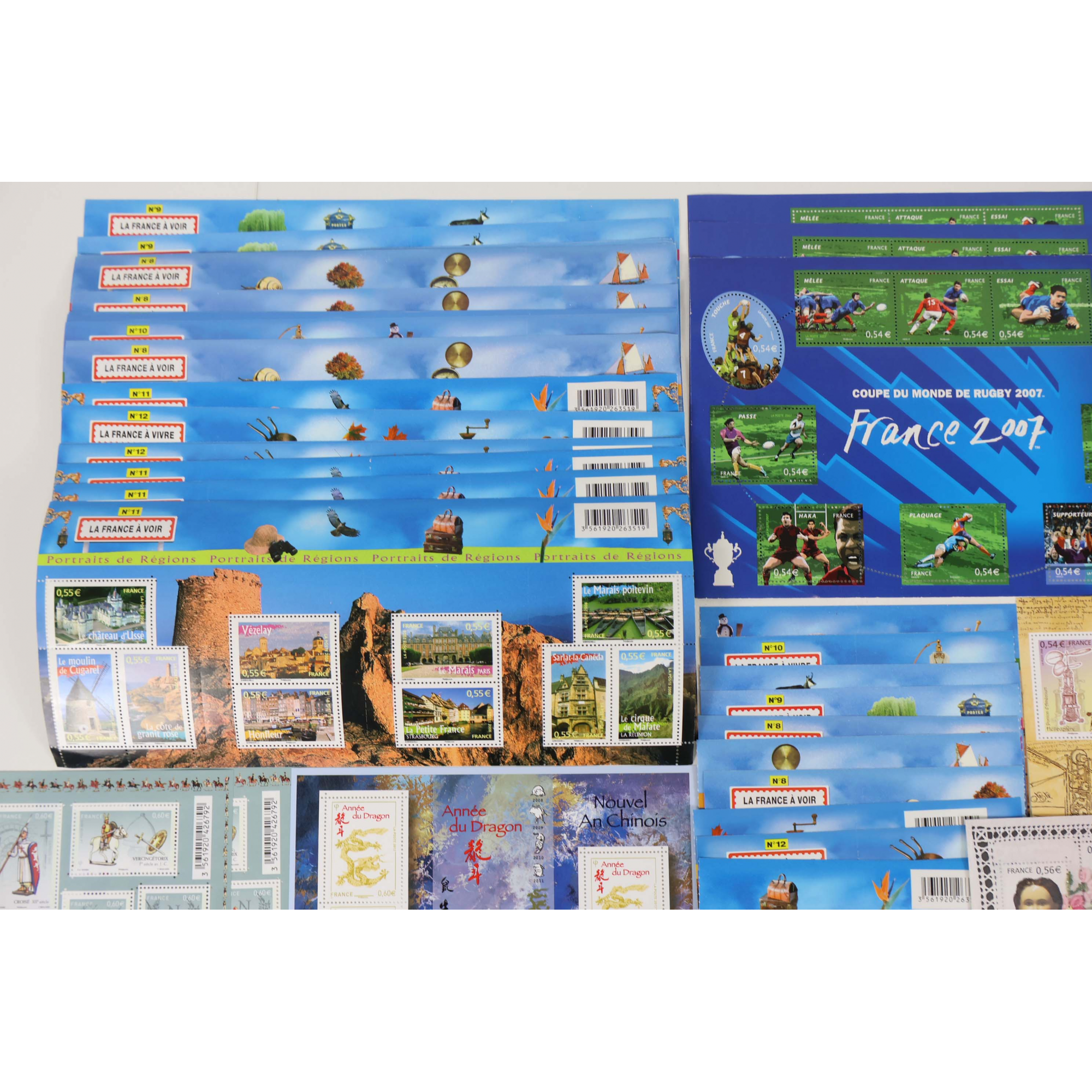 LOT TIMBRES ENTRE 0.54 ET 0.60 EUROS BLOCS AVEC DÉFAUTS POUR AFFRANCHIR VF 315€