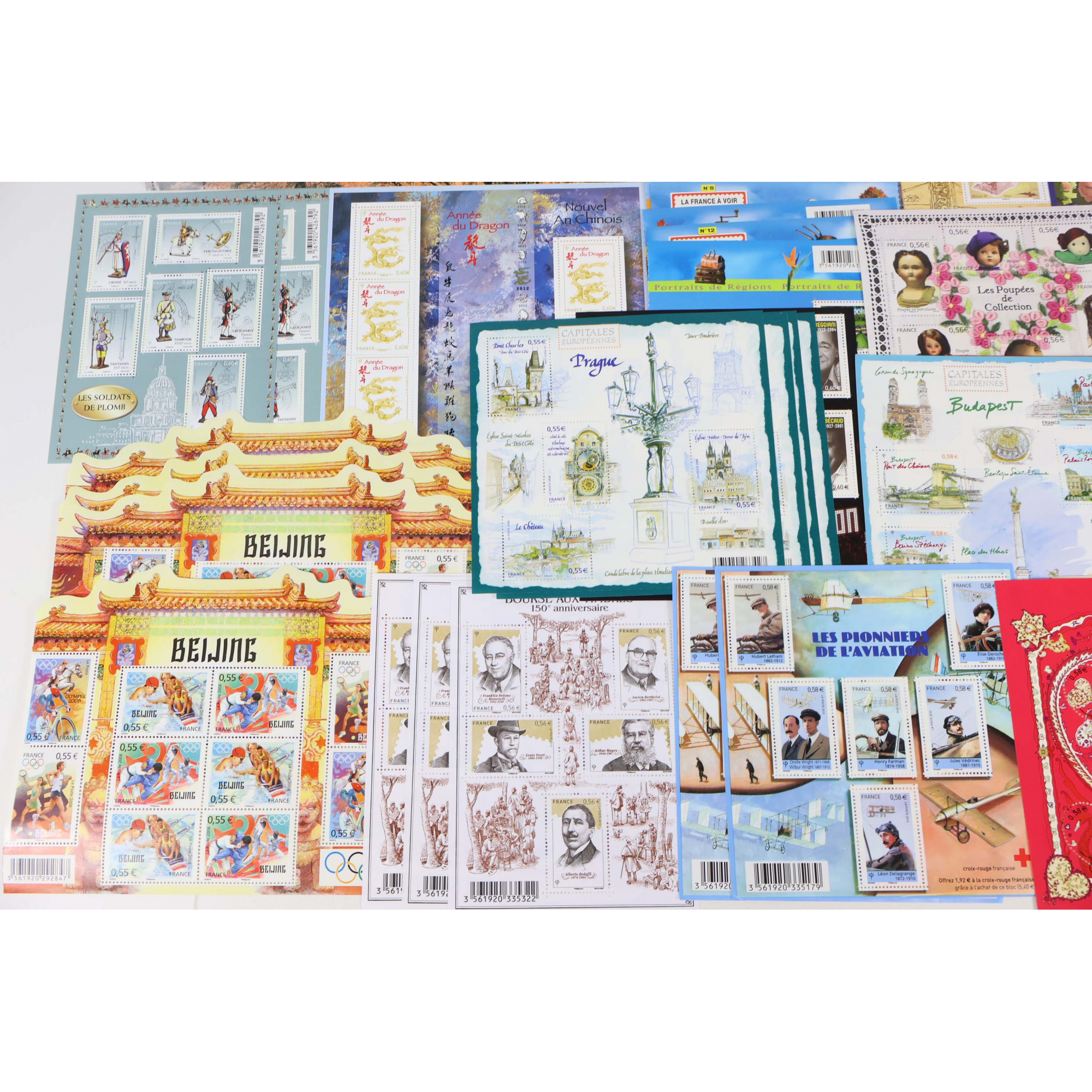 LOT TIMBRES ENTRE 0.54 ET 0.60 EUROS BLOCS AVEC DÉFAUTS POUR AFFRANCHIR VF 315€