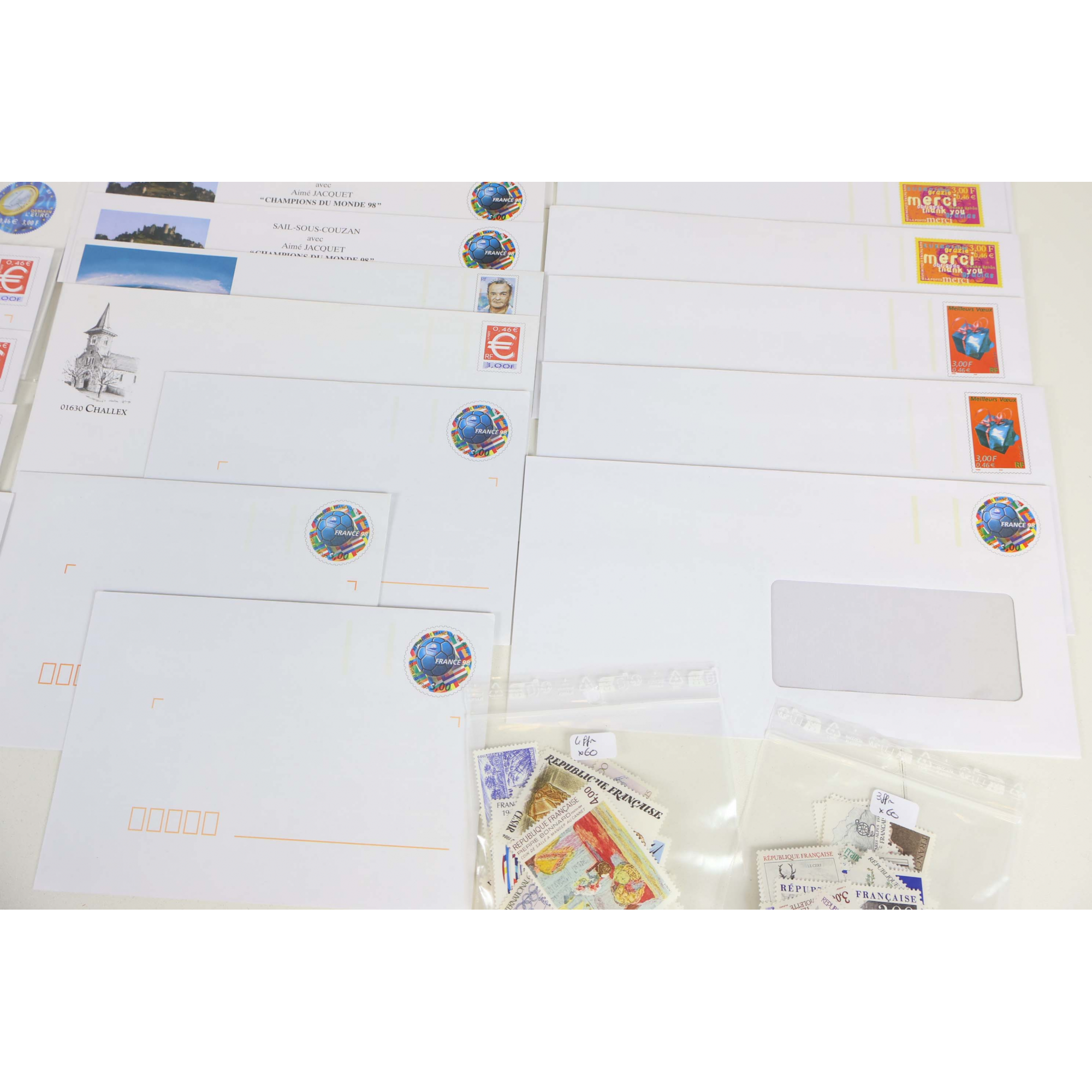 LOT 60 ENVELOPPES PRÉ AFFRANCHIES POUR LETTRES 20G FRANCE, AVEC TIMBRES A COLLER