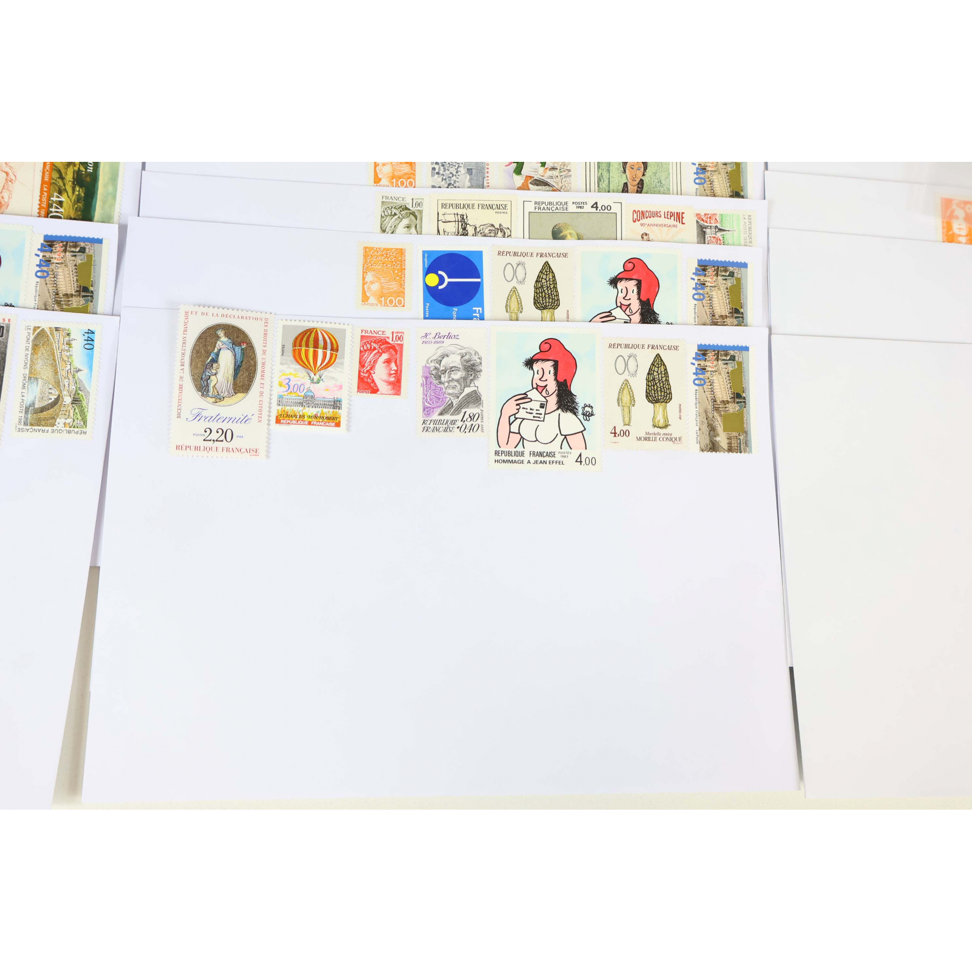 LOT 70 ENVELOPPES PRÉ AFFRANCHIES POUR LETTRES 100G FRANCE AVEC TIMBRES A COLLER